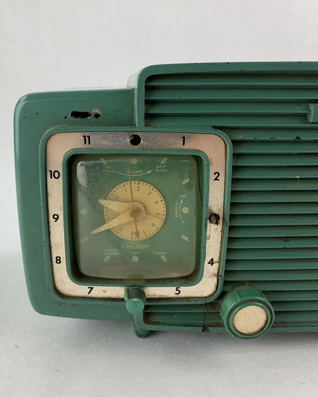 Zenith Model L520-F Vacuum Tube Radio Clock Vintage 1954 Gumby Green Powers On