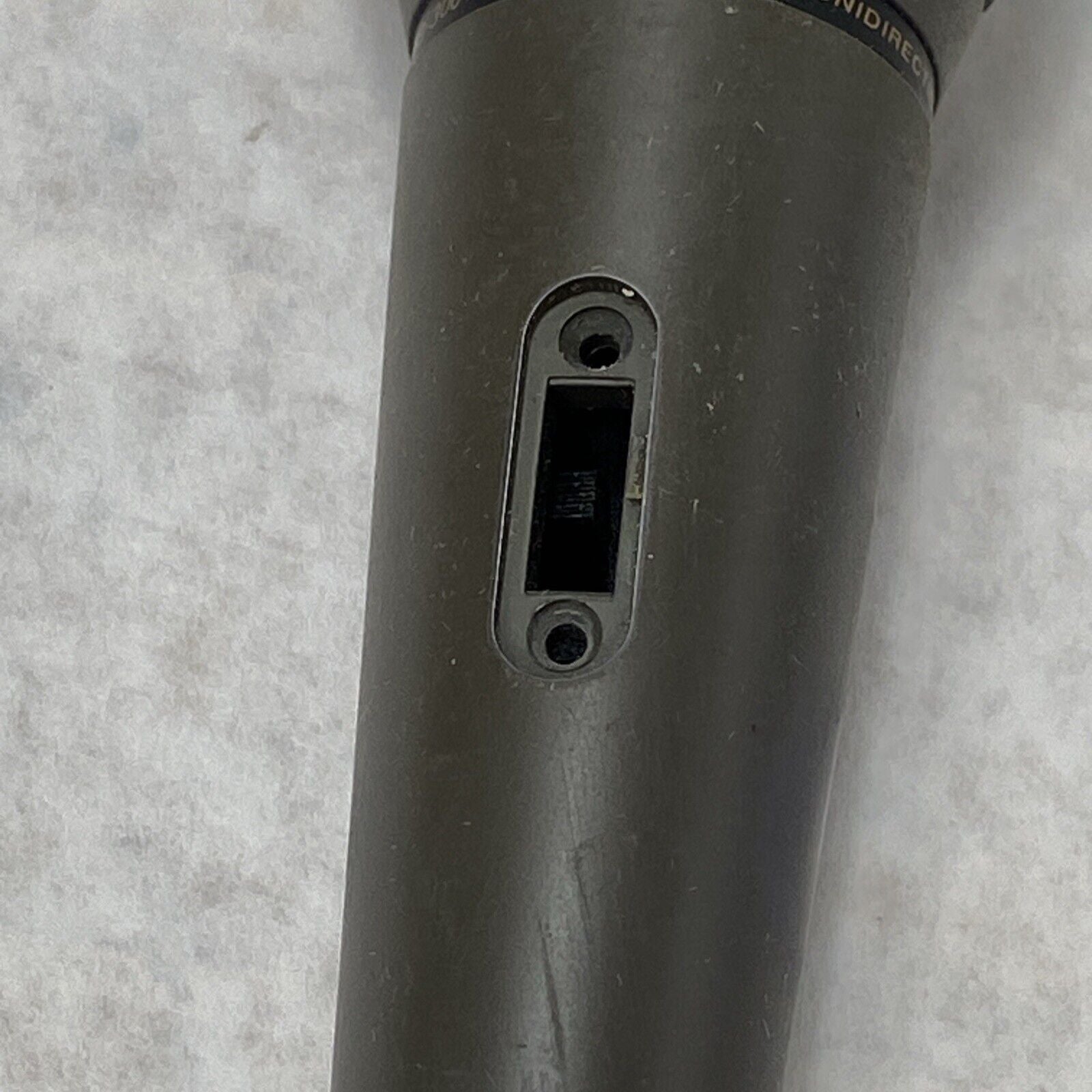 Radio Shack 33-3001 Uni-Directional Dynamic Microphone - Missing On/Off Switch