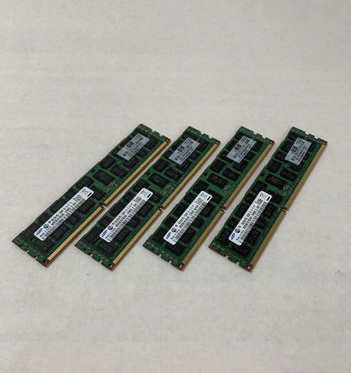 Samsung 32 GB Kit 8x8GB 2Rx4 PC3-10600R-09-10-E1-P1 Server Ram