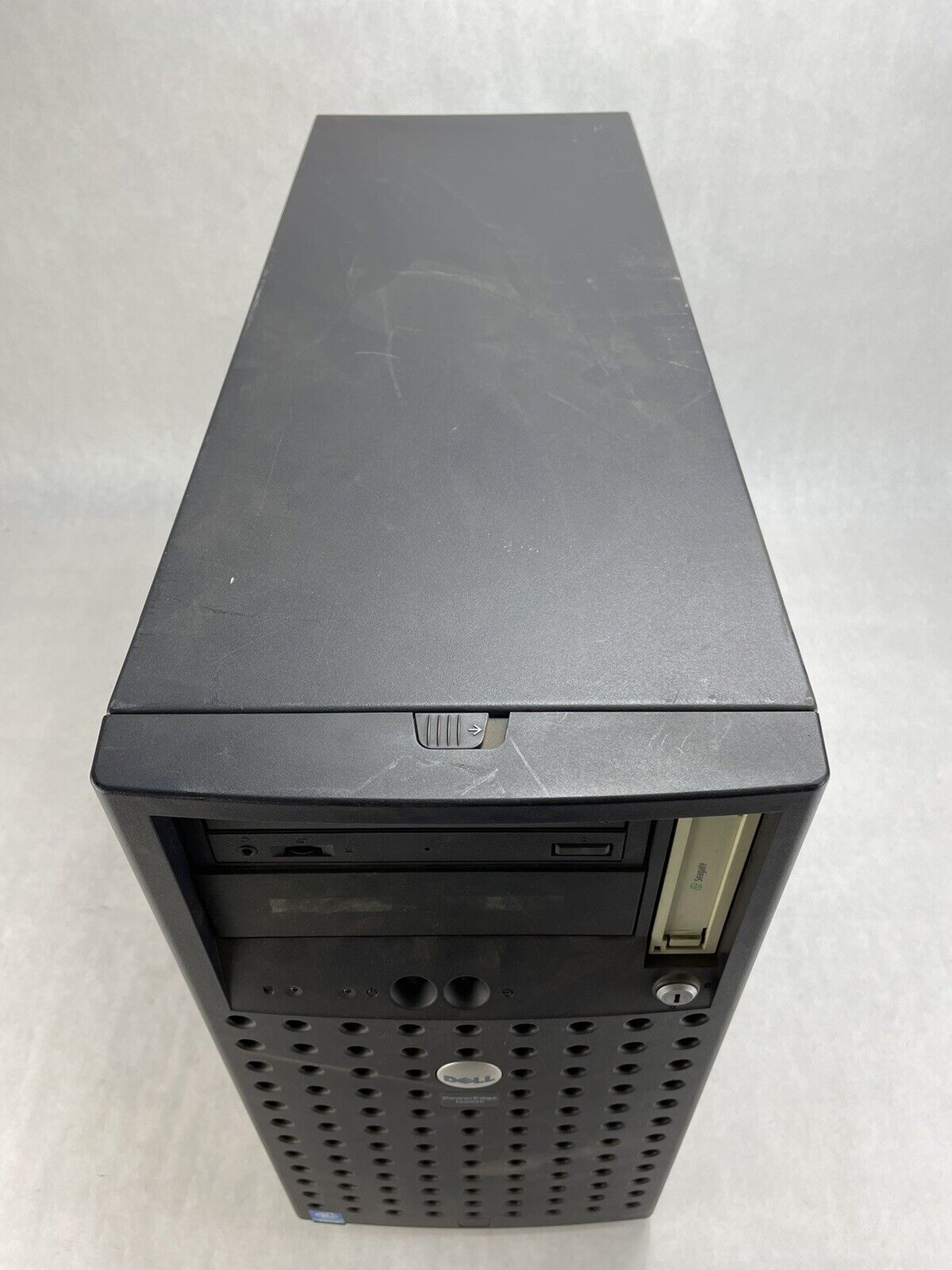 Dell Poweredge 1600sc Server Intel Xeon 2.4GHz 1.5GB RAM No HDD No OS