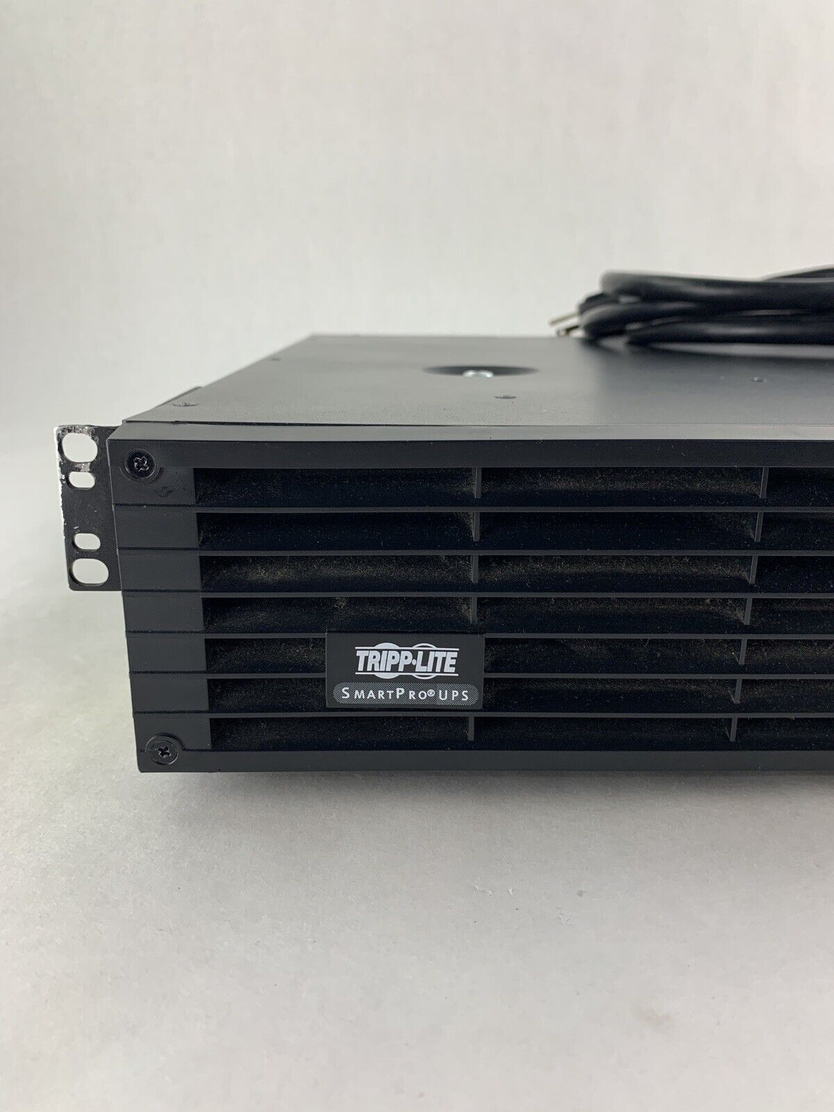 Tripp-Lite smart3000rm2un UPS Smart 3000VA 2250W Rackmount AVR 120V Tested