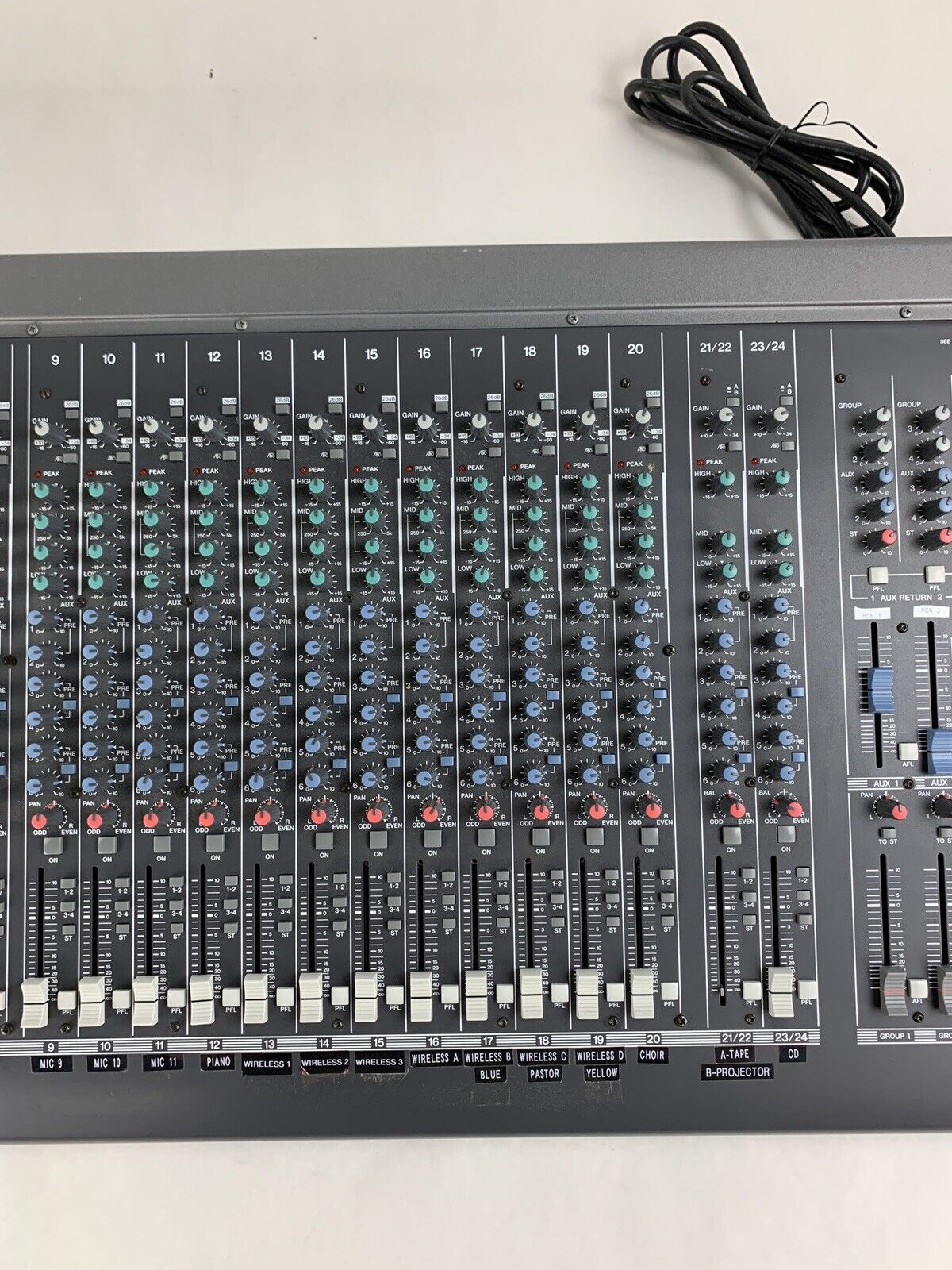 Yamaha GF24/12 24 Slot 4 Bus 6 AUX Fader Mixing Board Tested 3 Weak Channels