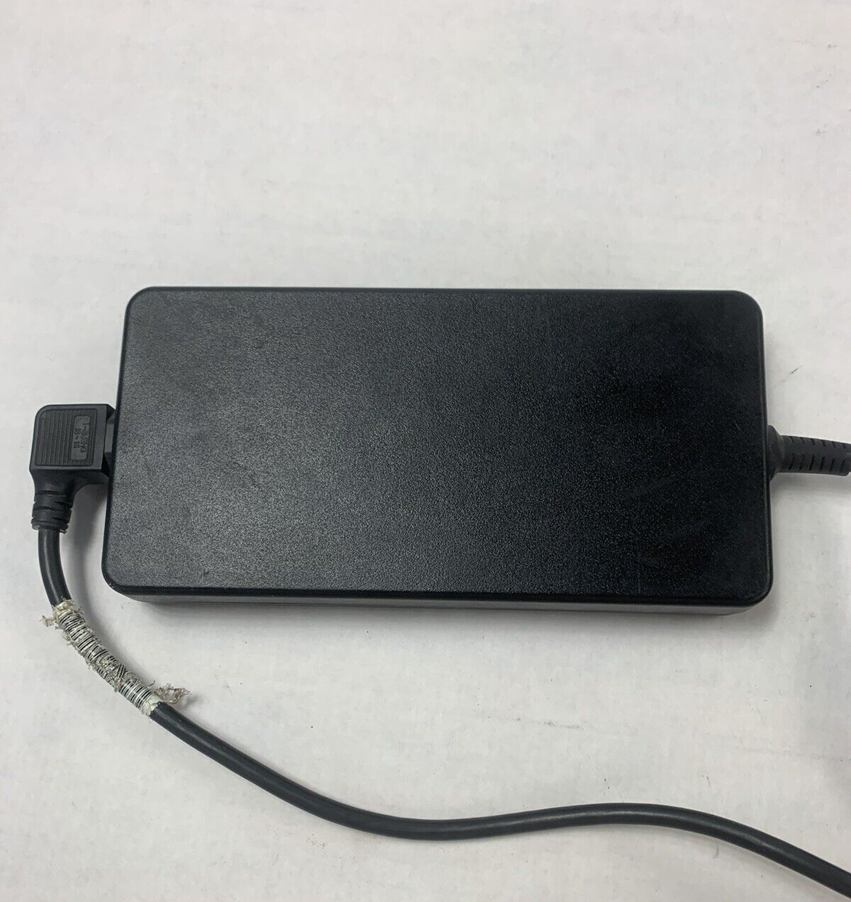 Dell ADP-240AB D AC/DC Adapter