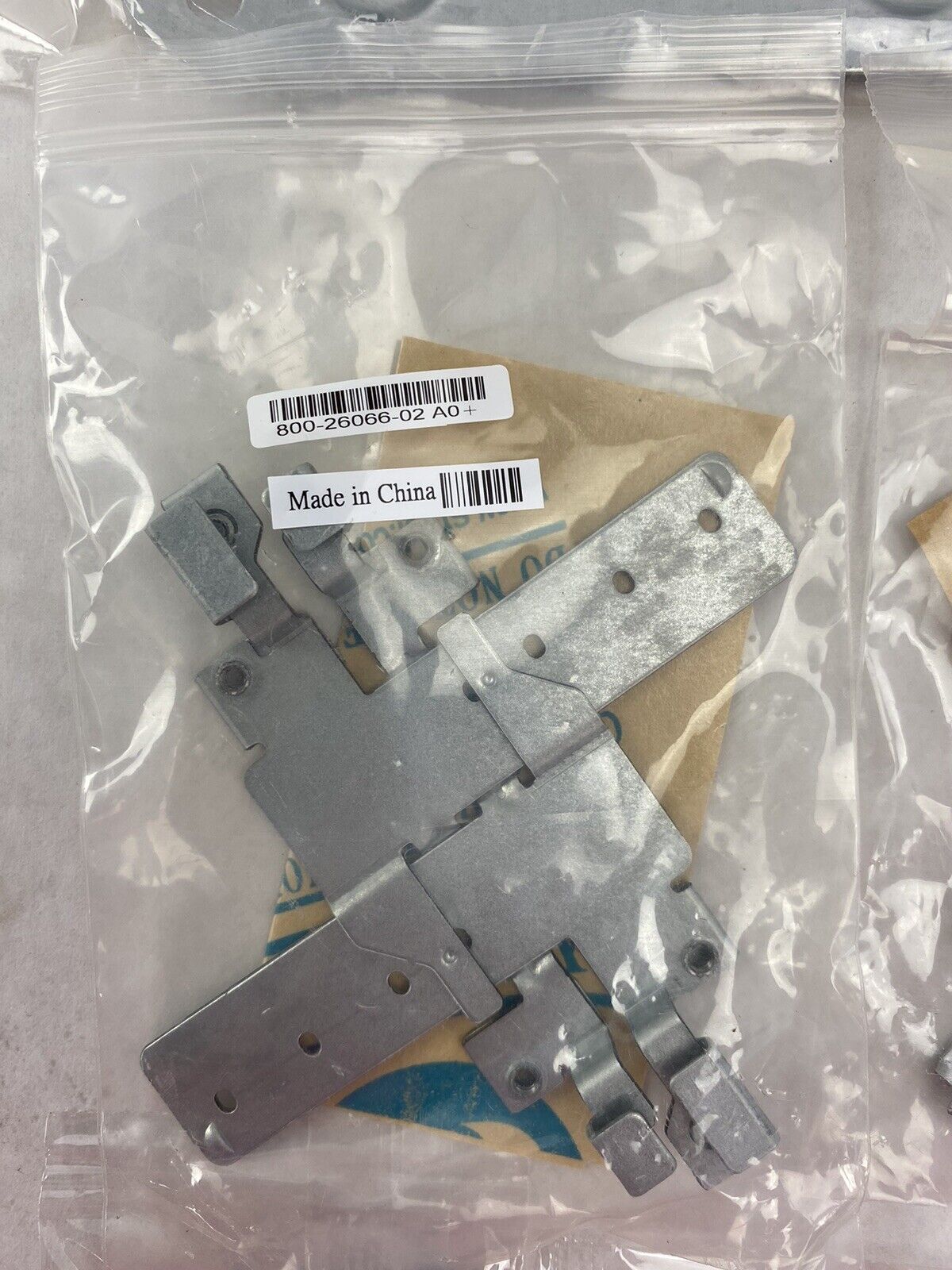 Cisco 69-1820-05 Wireless Mounting Bracket Kit Contains 700-30482-04 Bracket