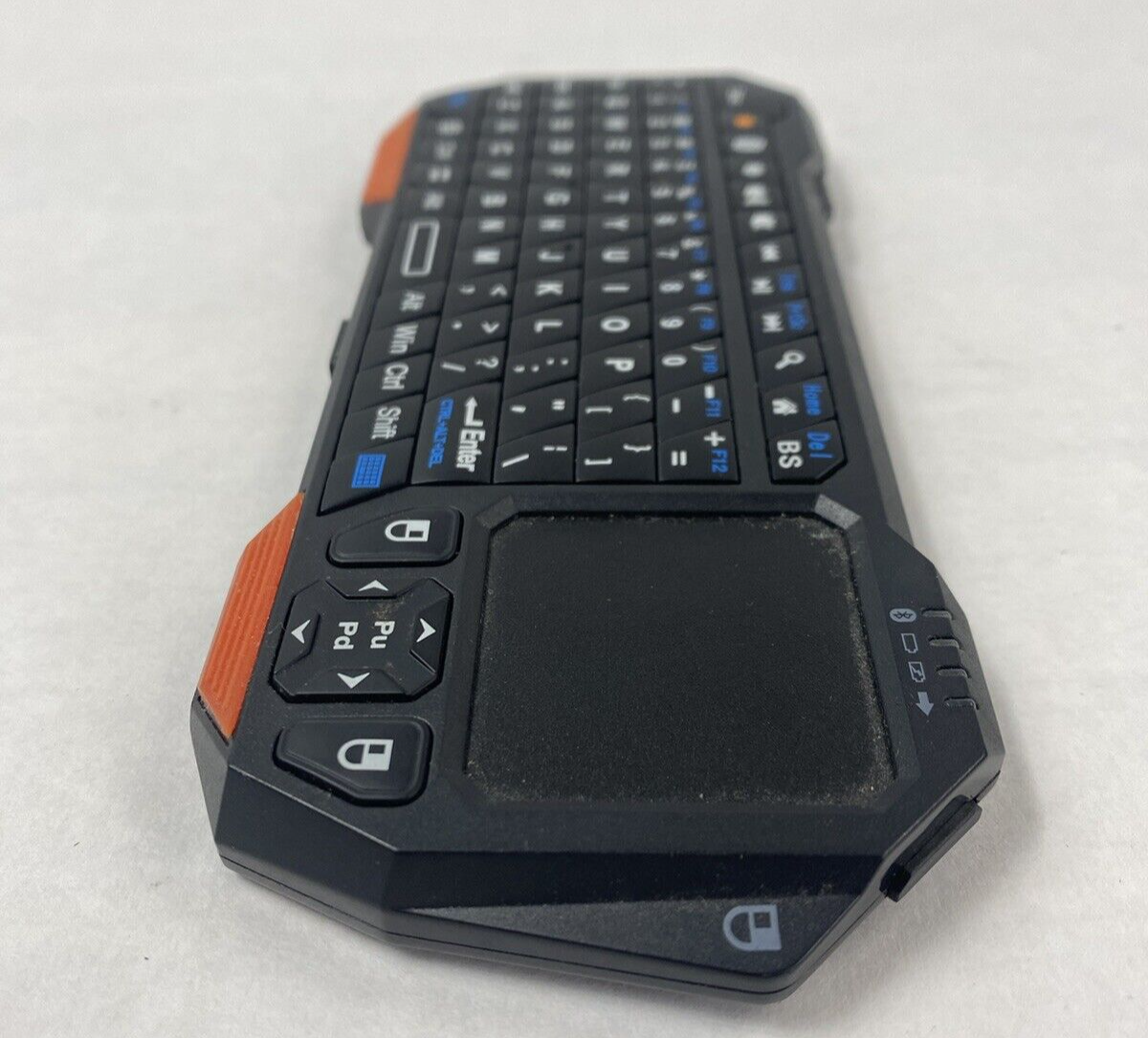 Mini Bluetooth Keyboard with Built-In Touchpad IS11-BT05 Power Tested