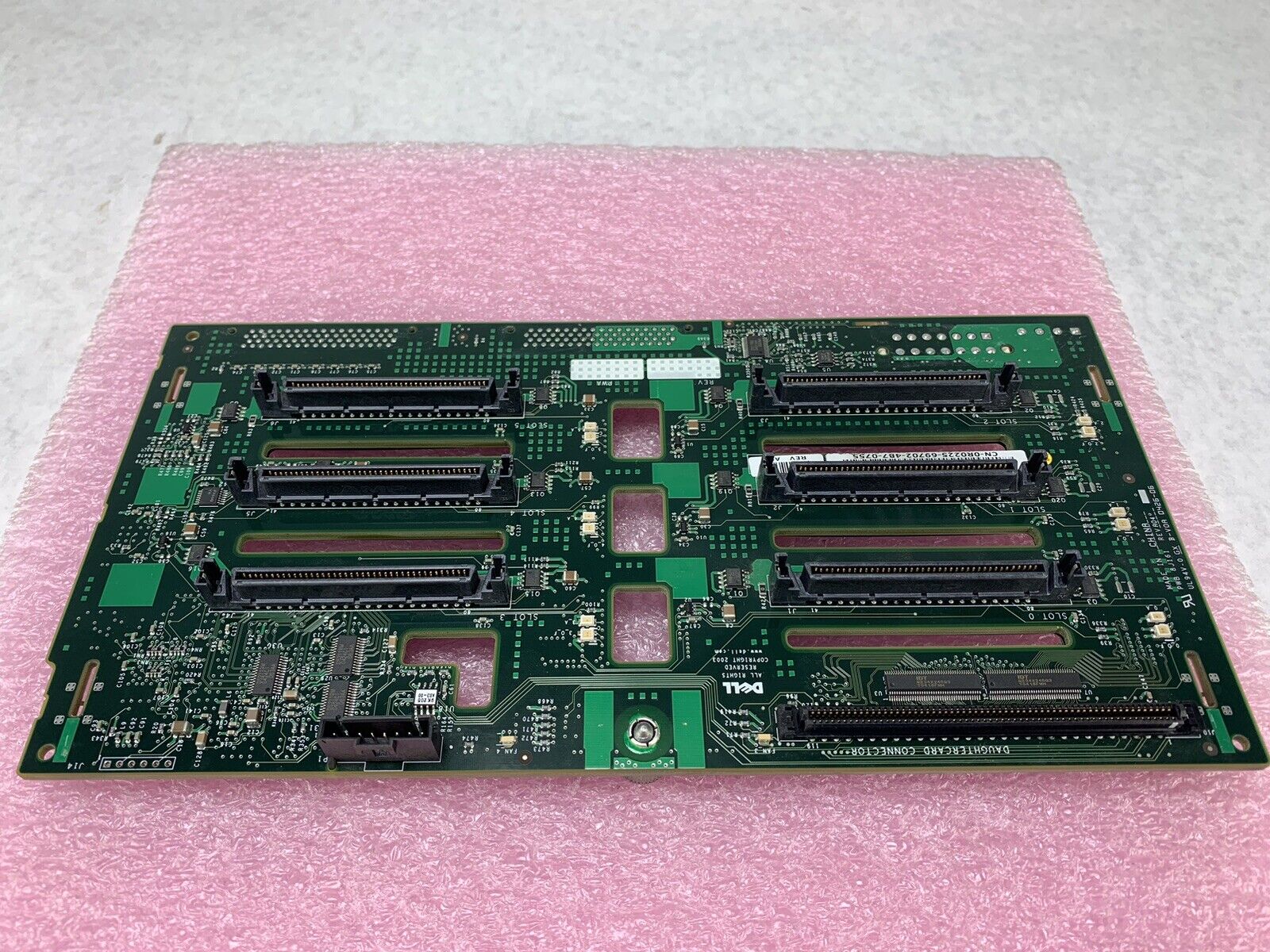 Dell PowerEdge 2600 Backplane R0225 REV A07