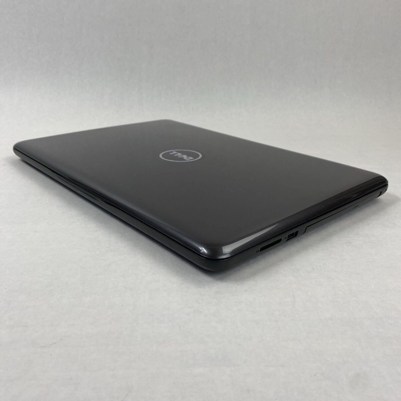 Dell Inspiron 5567 Core i5-7200U 2.50GHz 8GB RAM 15.6" No HDD No OS No AC