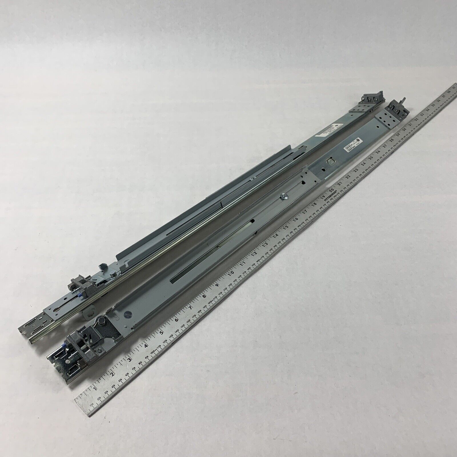 IBM X3650 M2 M3 Server Rack Mount Rails 46C4161 Left & Right