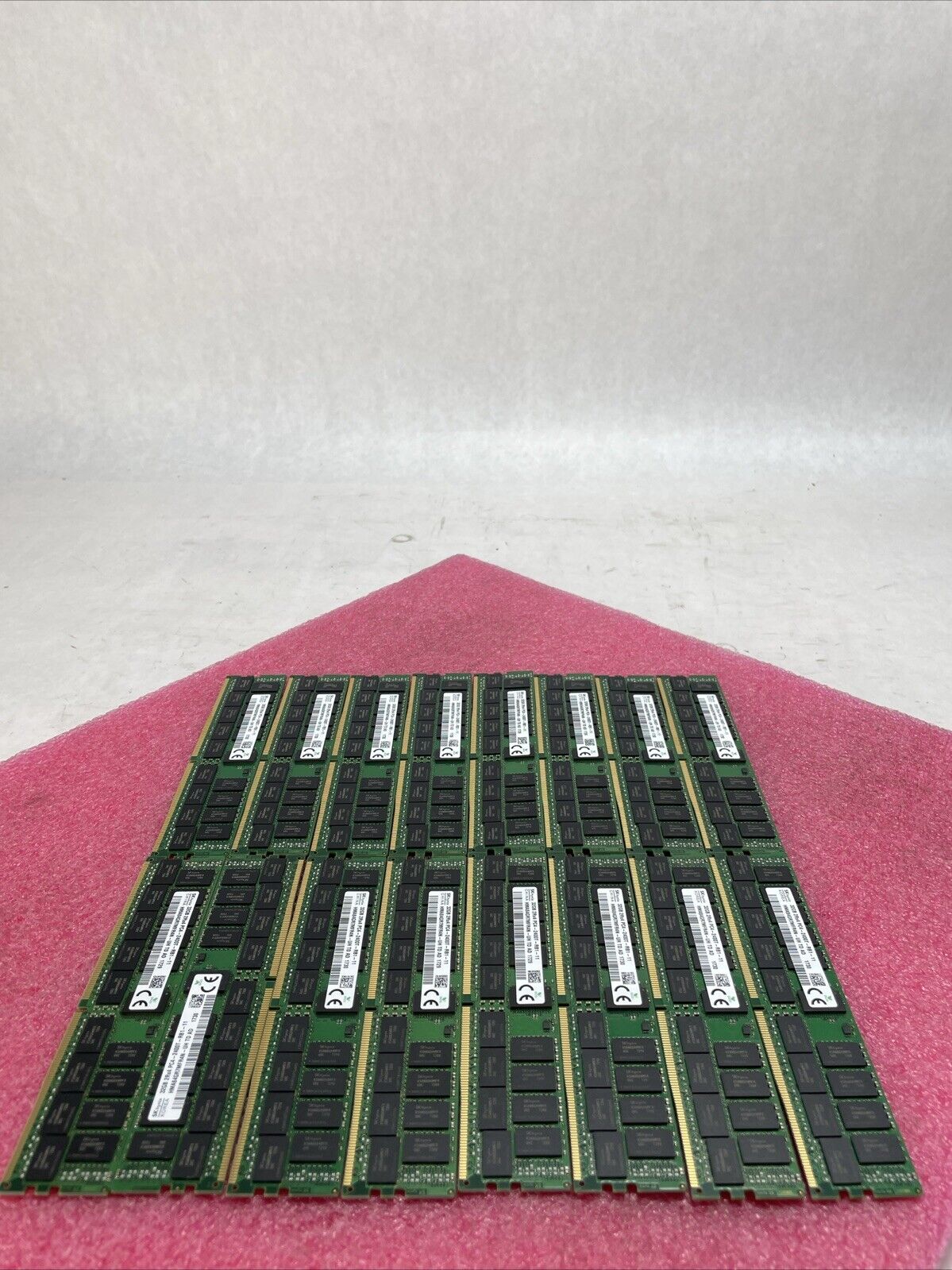 SK Hynix 32GB 2Rx4 PC4-2400T-RB1-11 HMA8GR7MFR4N Lot of 16