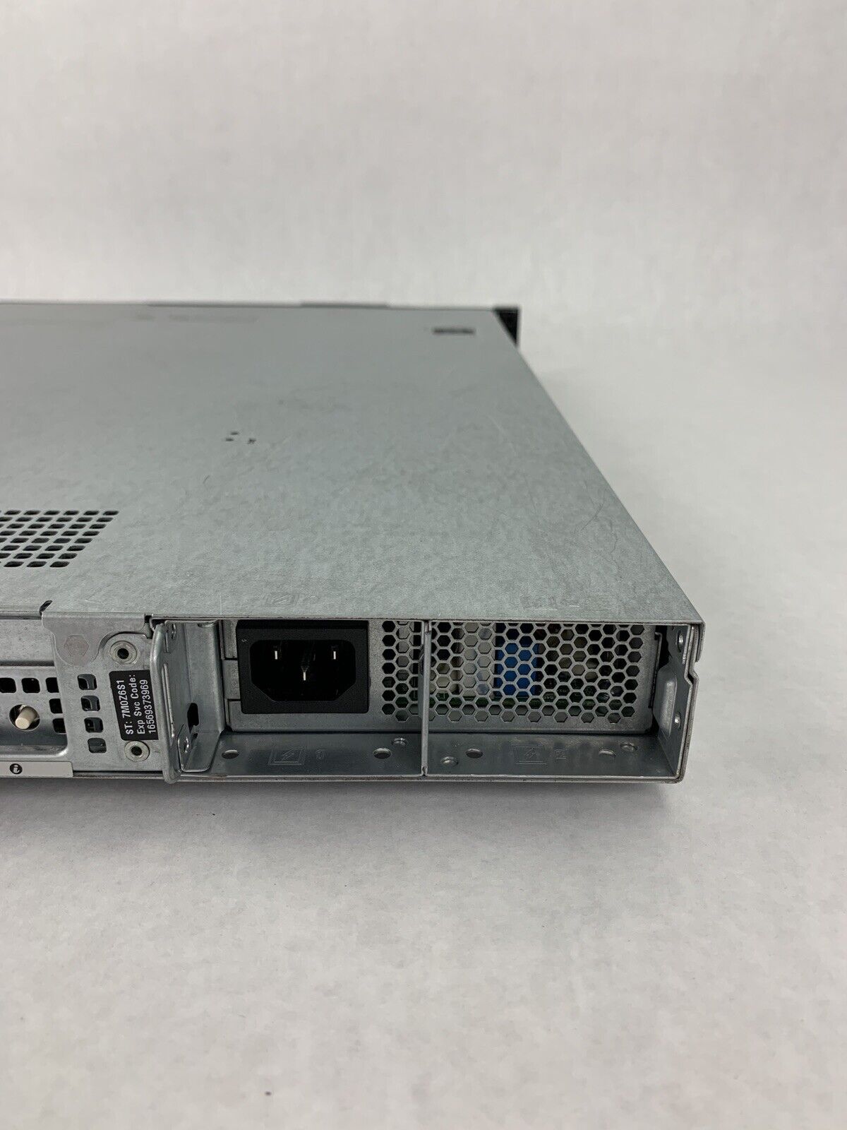 Poweredge R415 2x Opteron 4180 2.6 GHz 64 GB RAM No OS No HDD