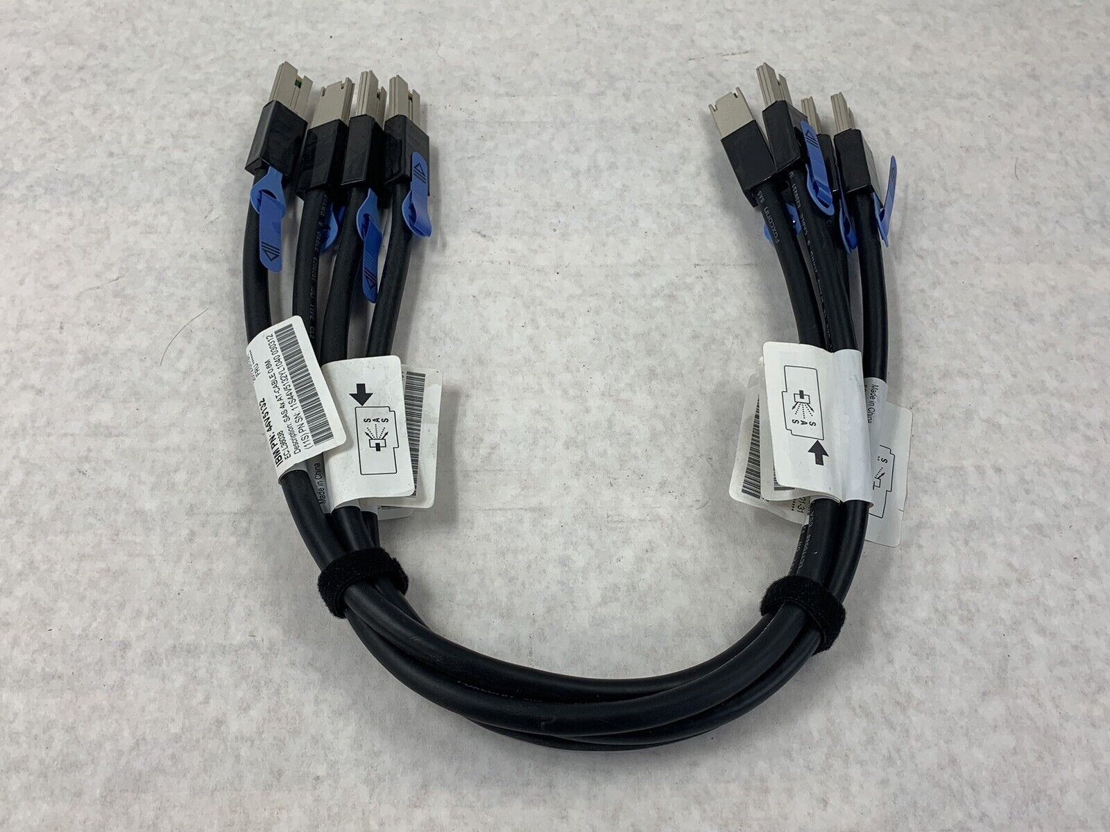 Lot of 4 IBM 44V5132 SAS 4x AT Cable 0.6M