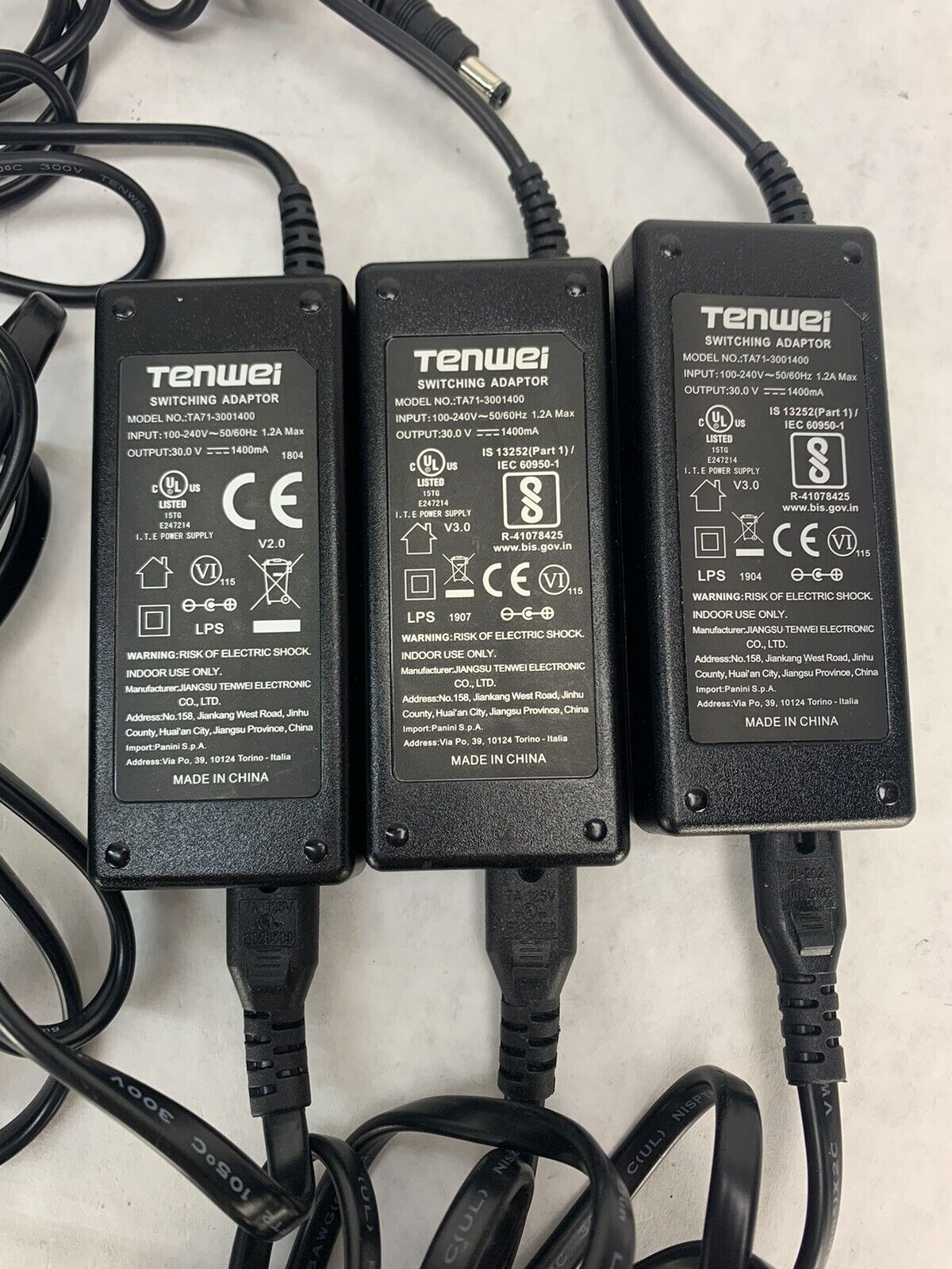 Lot 3 Tenwei Switching Adapter TA71-3001400