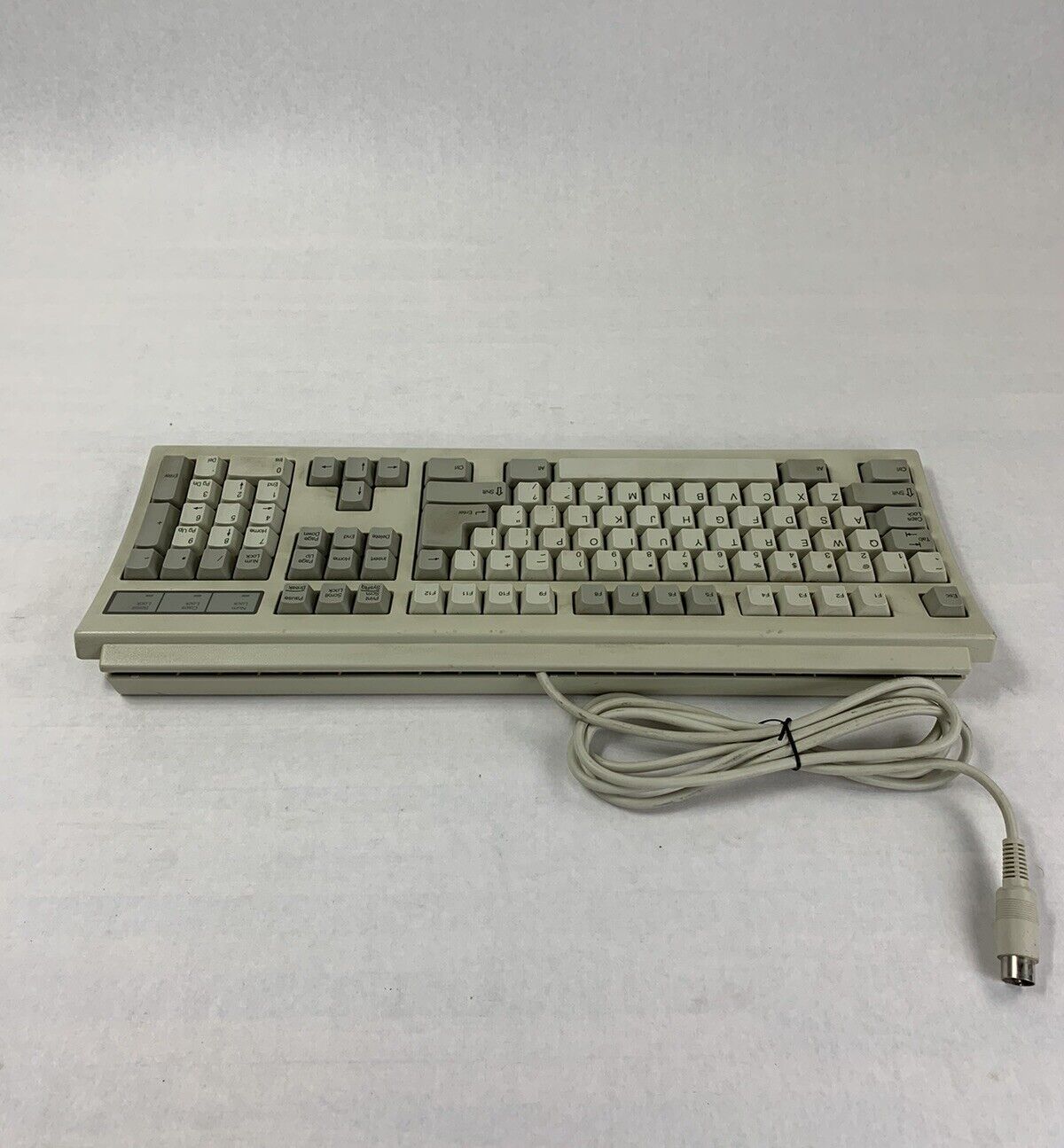 NMB RT6856TW+ Keyboard AQ6-CYPRESSZ15 119699-001 DIN