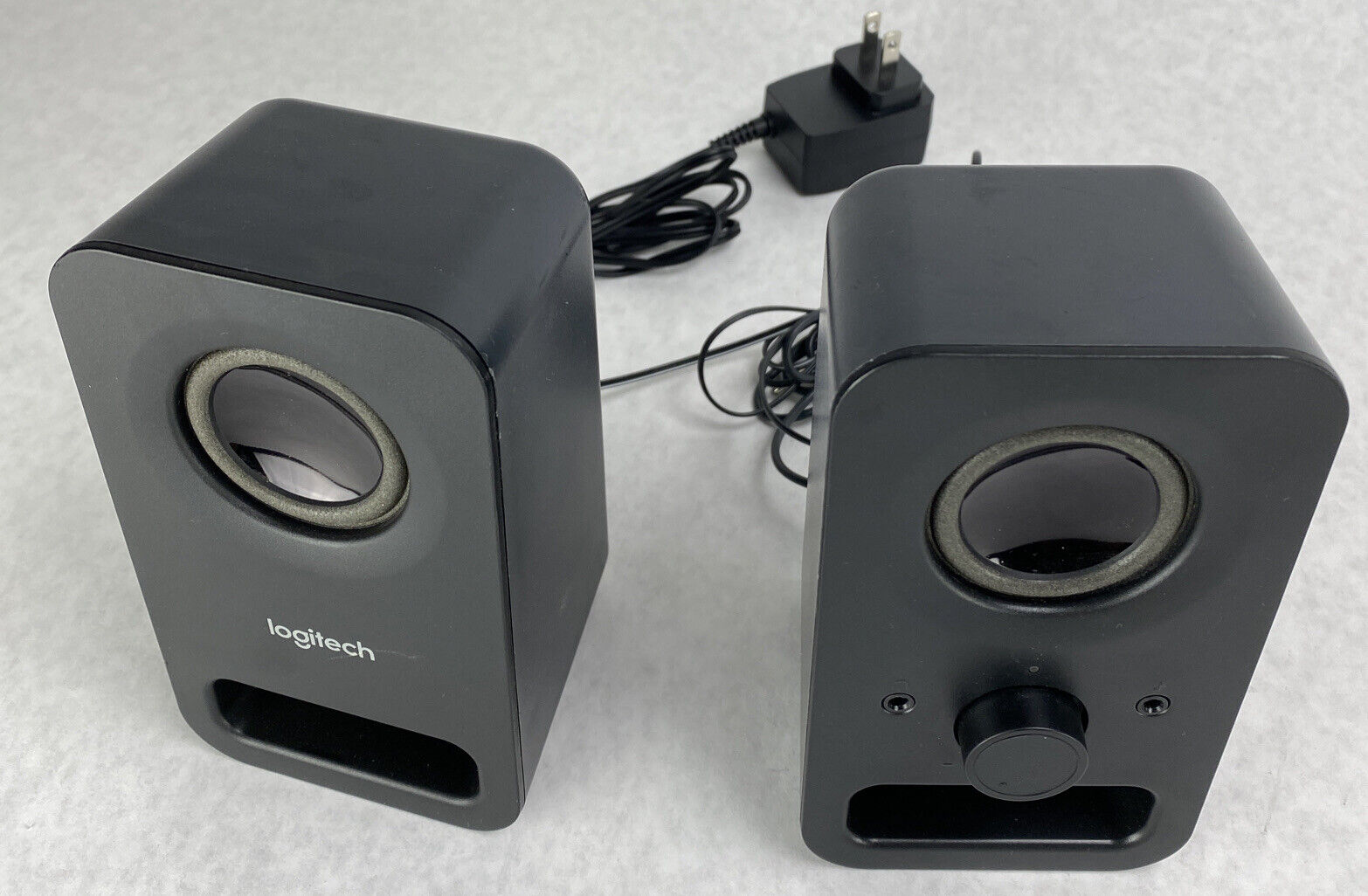 Logitech 2150 Computer Speakers No Subwoofer