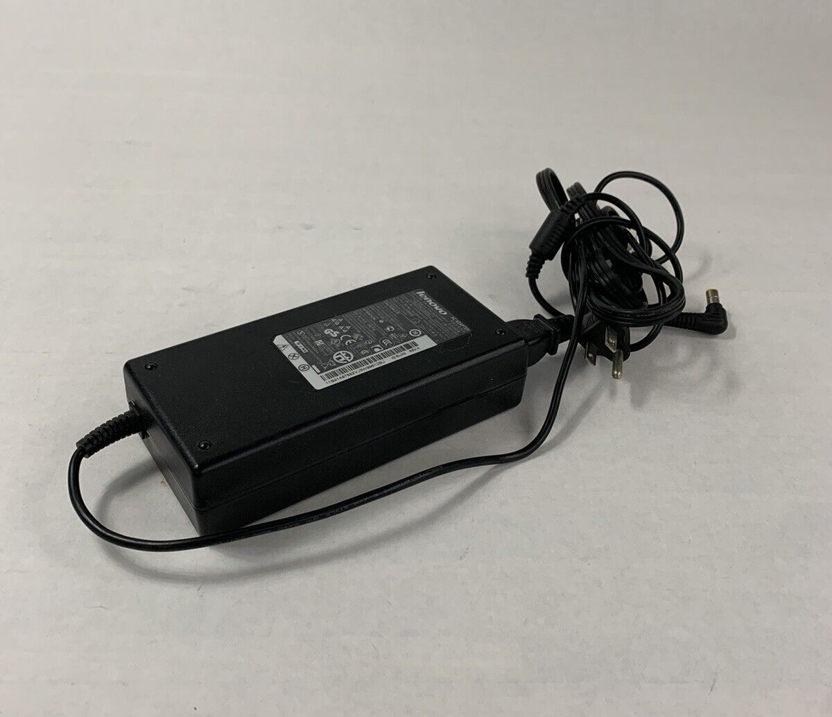 Lenovo AD8027 AC Adapter 19.5V 6.7A