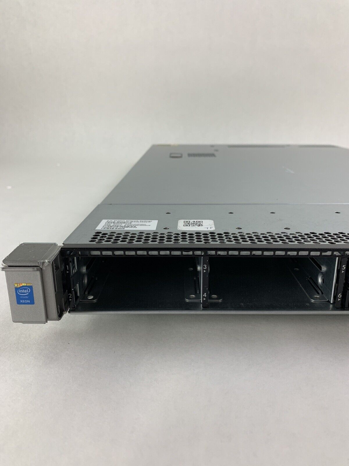 HP ProLiant DL360 Gen9 1x E5-2630V3 2.8 GHz 64 GB Ram No HDD No OS P440AR