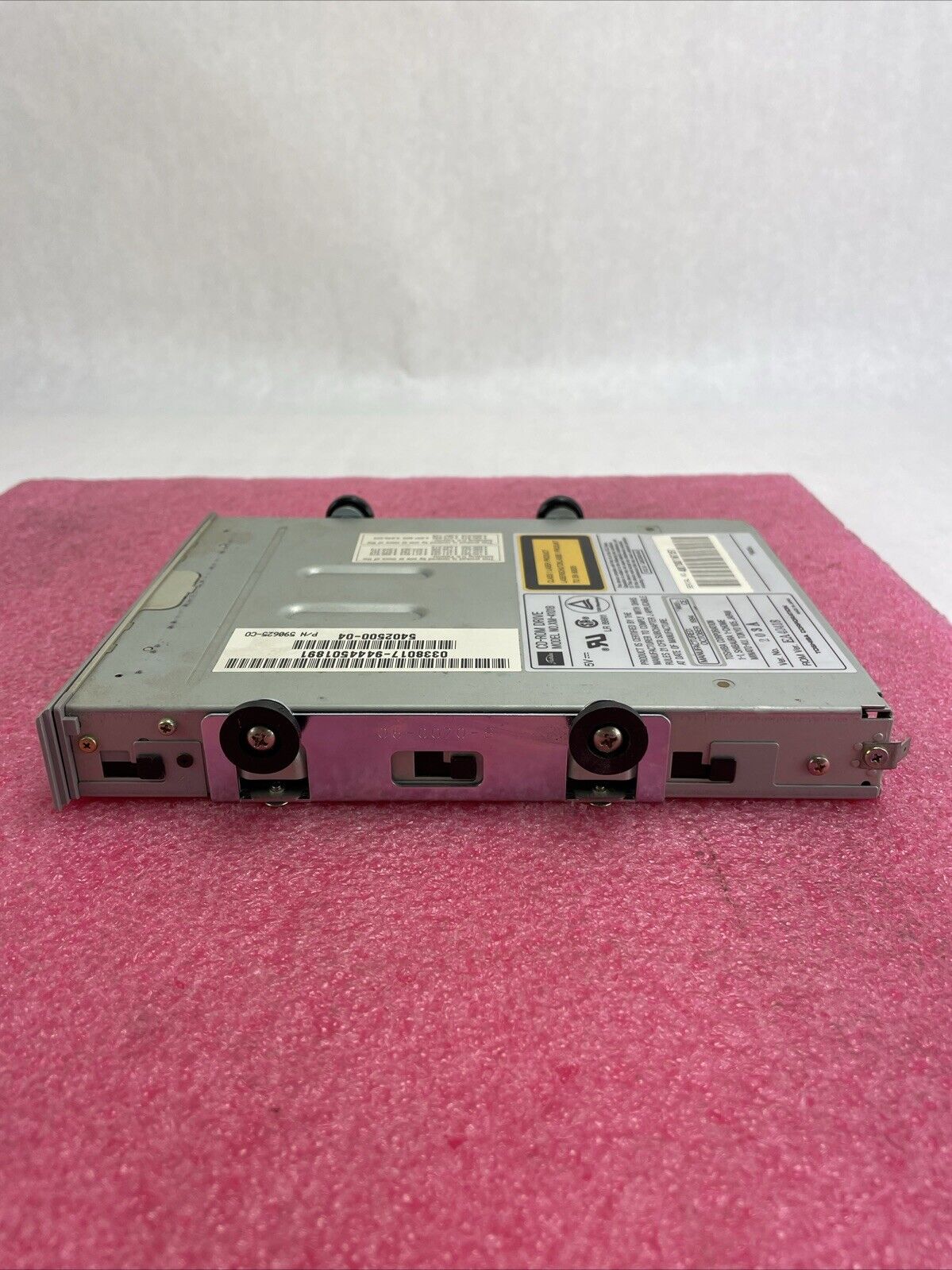 Toshiba (XM-4101B) 50-PIN SCSI 4X CD-ROM DRIVE