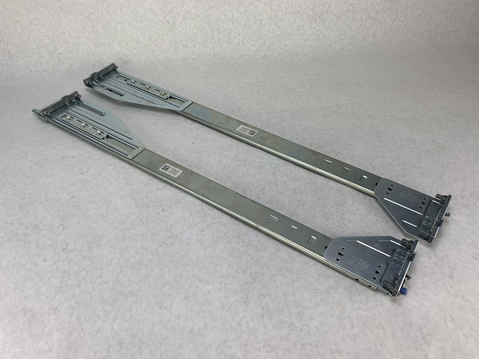 Dell Sliding Server Rail Kit DP/N: 0Y5VX8 & 08MVV0