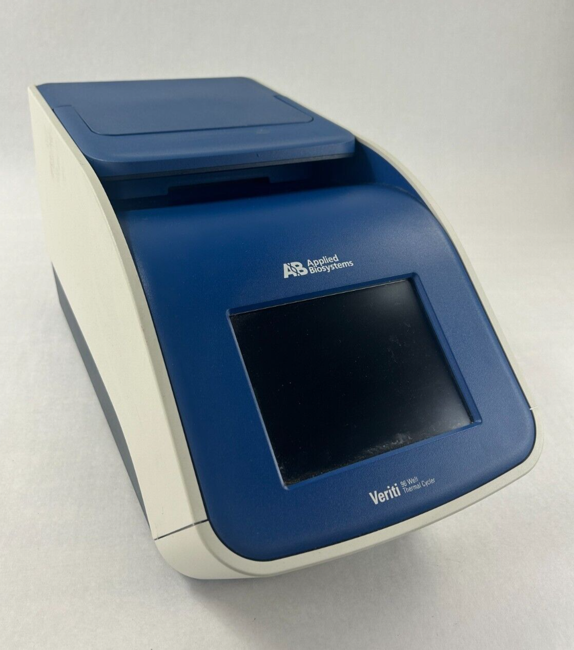 Applied Biosystems Veriti 9902 96-Well 4375786 Thermal Cycler