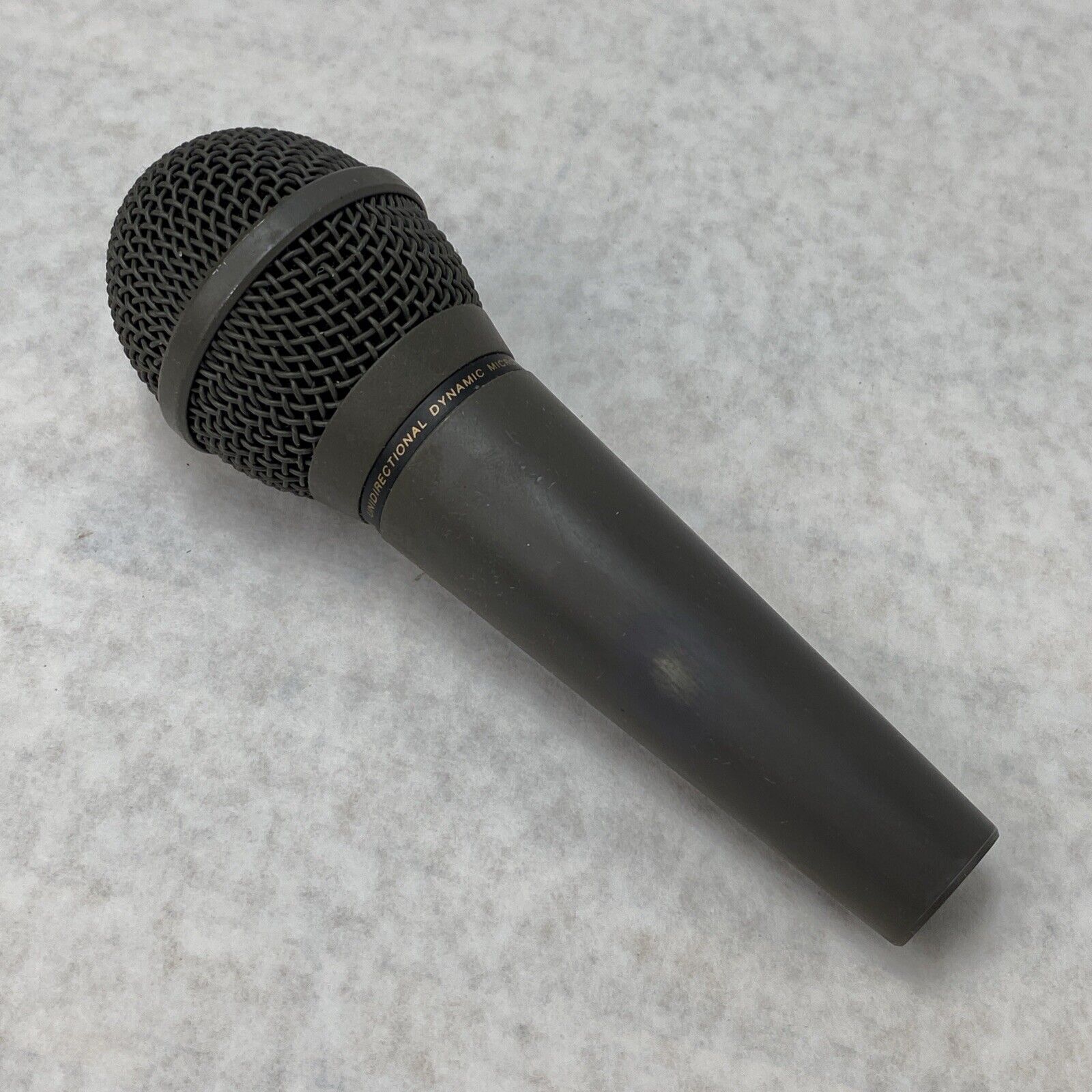 Radio Shack 33-3001 Uni-Directional Dynamic Microphone - Missing On/Off Switch