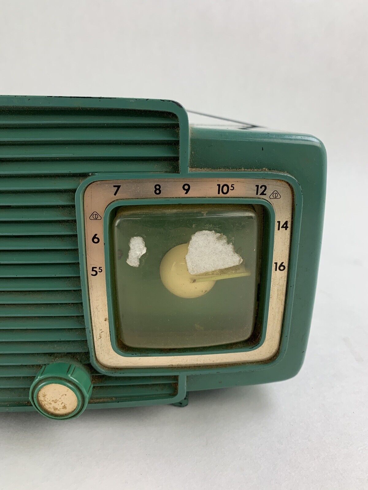 Zenith Model L520-F Vacuum Tube Radio Clock Vintage 1954 Gumby Green Powers On