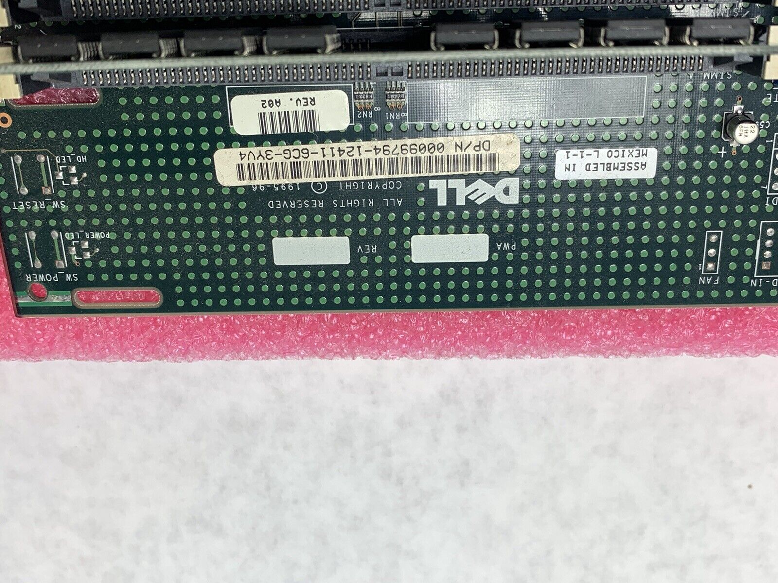 Dell 99794 MB Intel Pentium 166MHz 31MB RAM W/I/O
