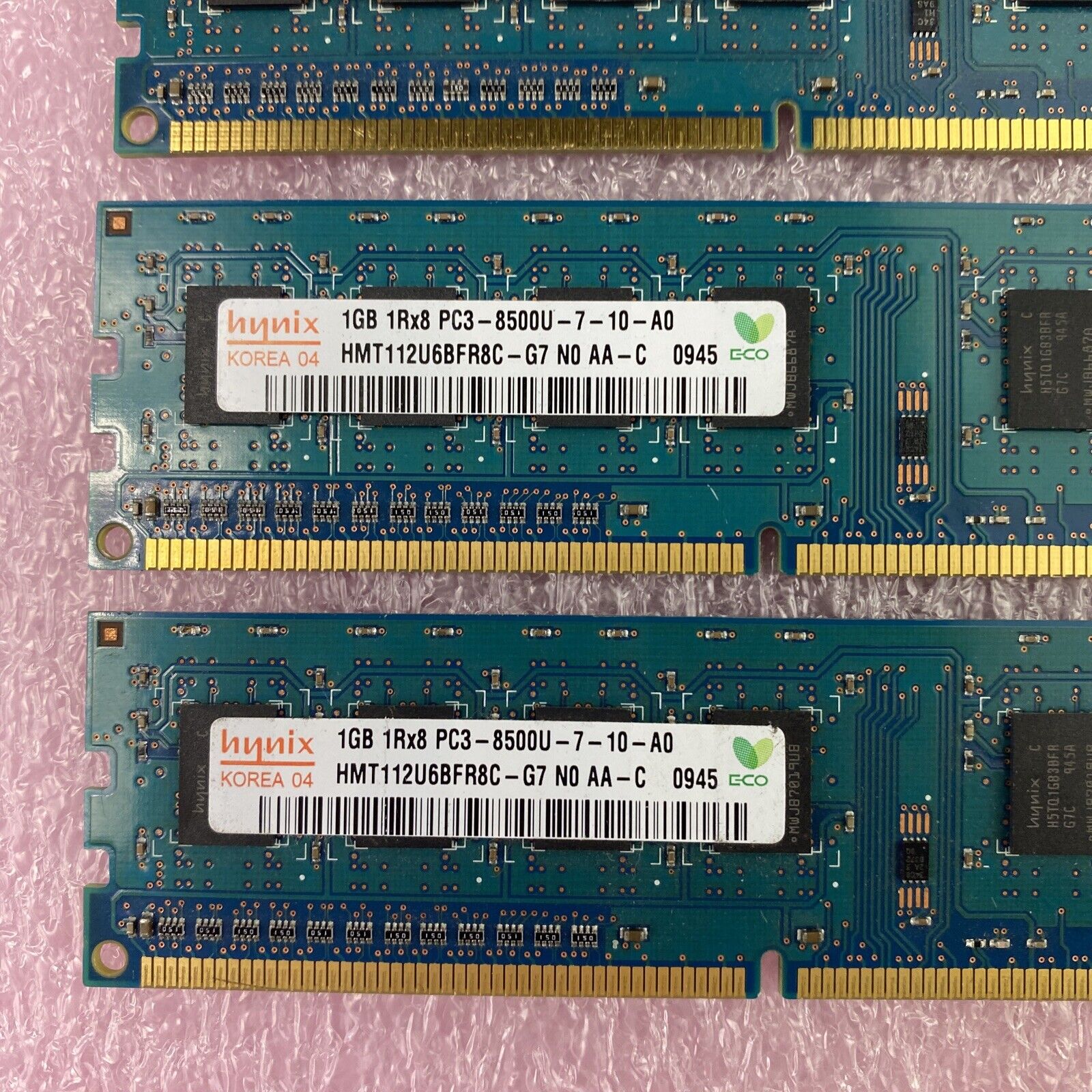 Lot( 4 ) 1GB Hynix HMT112U6BFR8C-G7 1Rx8 PC3-8500U DDR3 non-ECC Desktop RAM