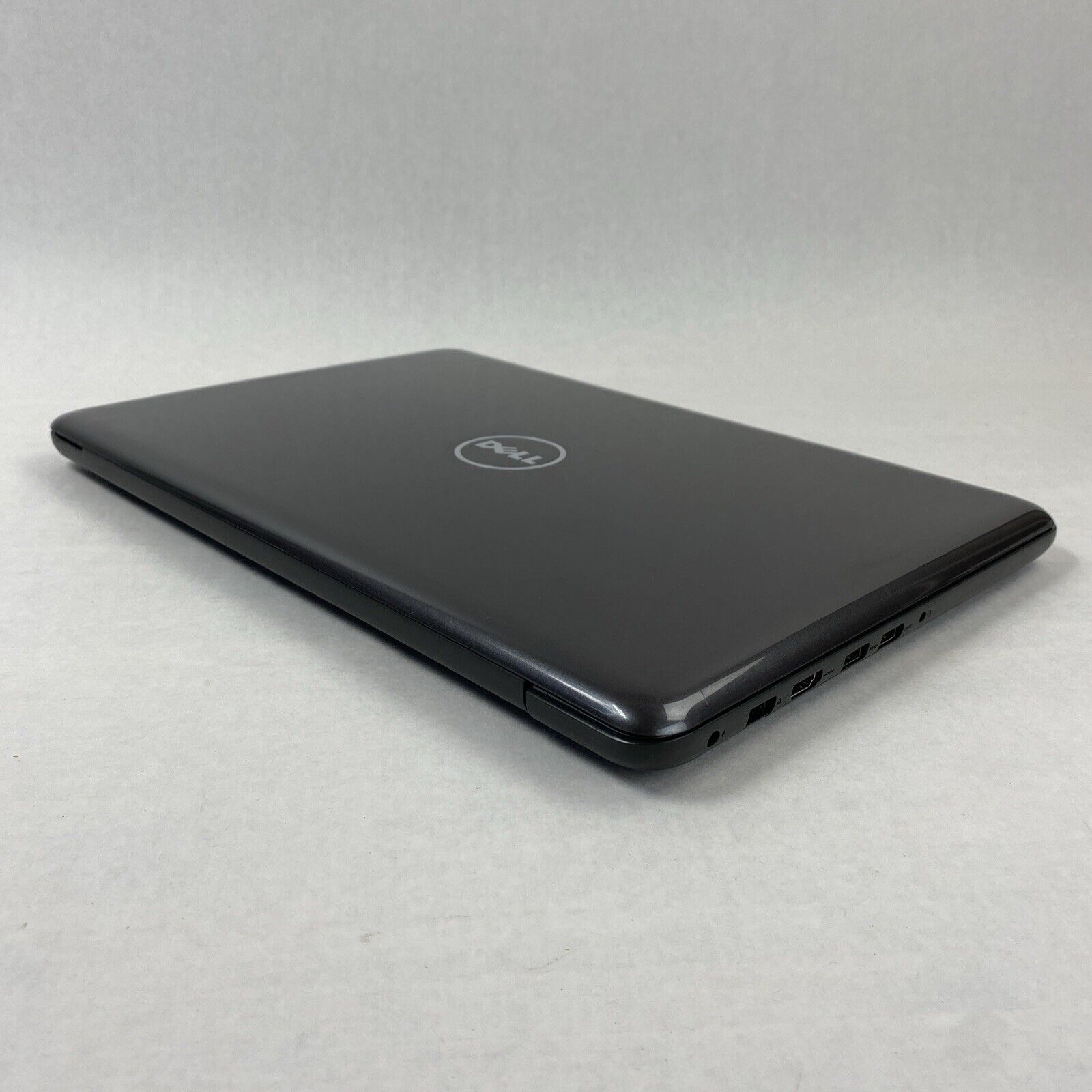 Dell Inspiron 5567 Core i5-7200U 2.50GHz 8GB RAM 15.6" No HDD No OS No AC