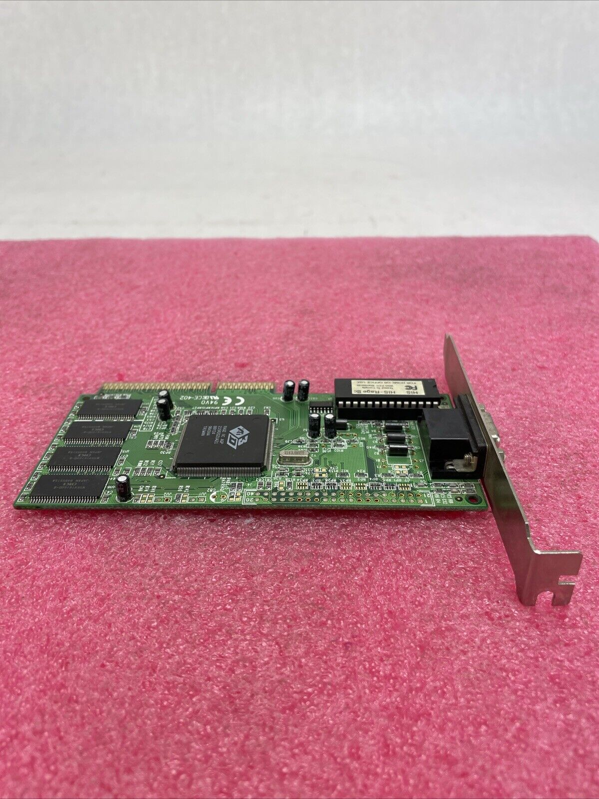 HIS HIS-RAGE IIc AGP 215R2QZUA21 AGP Graphics Card