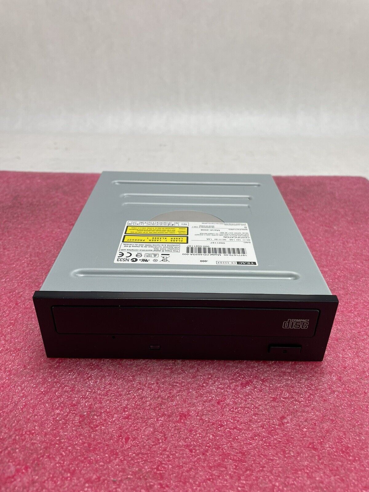 TEAC 52X CD-ROM CD552G IDE Optical drive Open Box