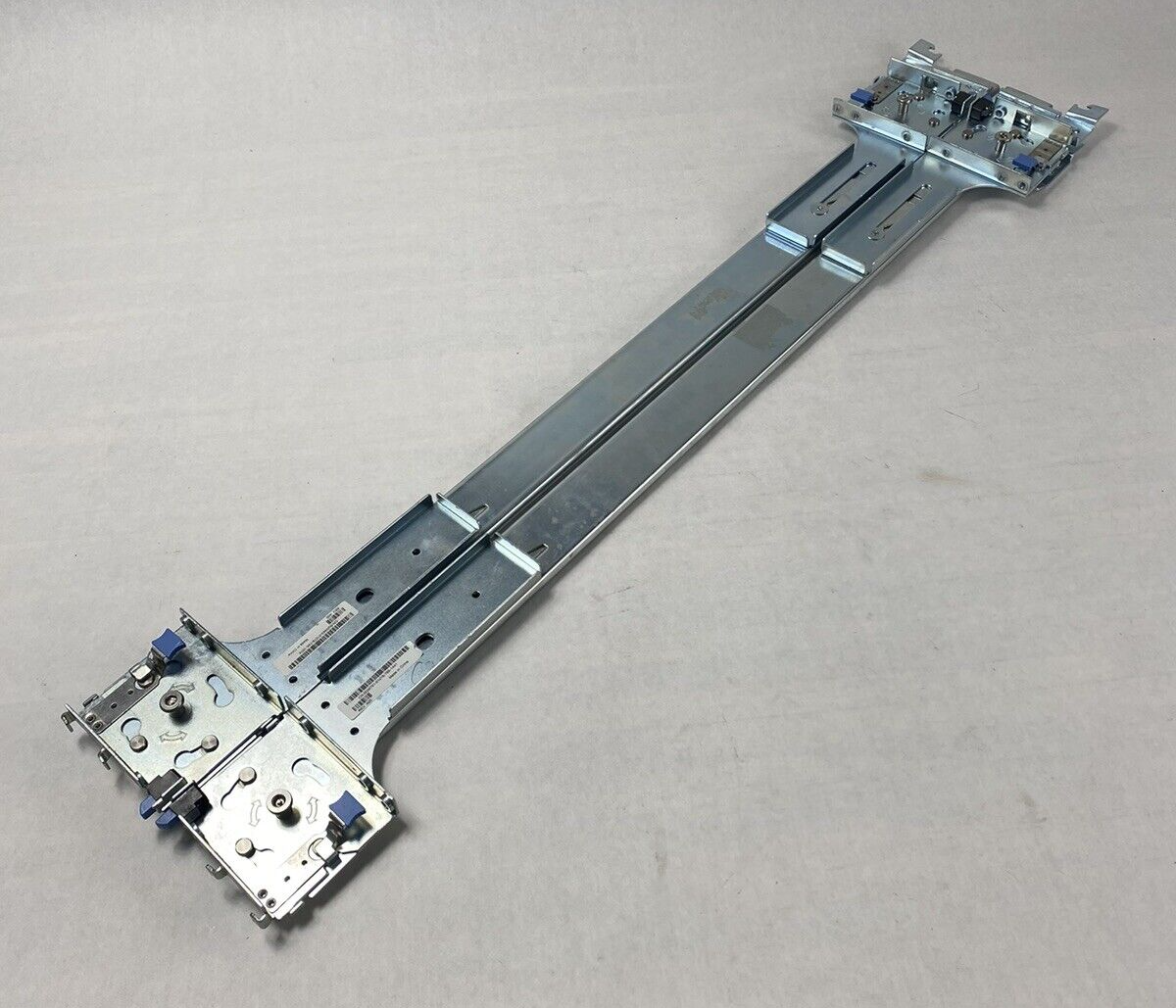 Dell CN-0GM671-01078-74G and CN-0UN443-01078-765 Server Rail Kit Left and Right