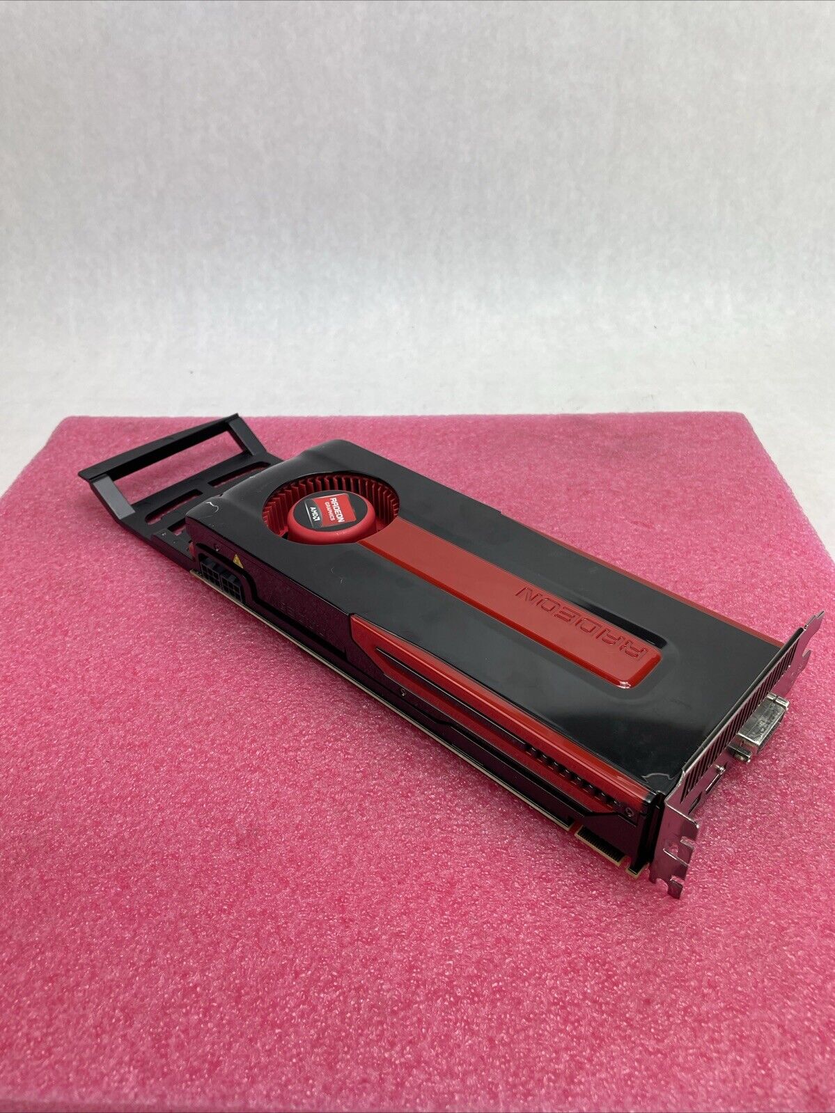 H157 AMD Radeon Graphics Card KCC-REM-ATI-102-C40102