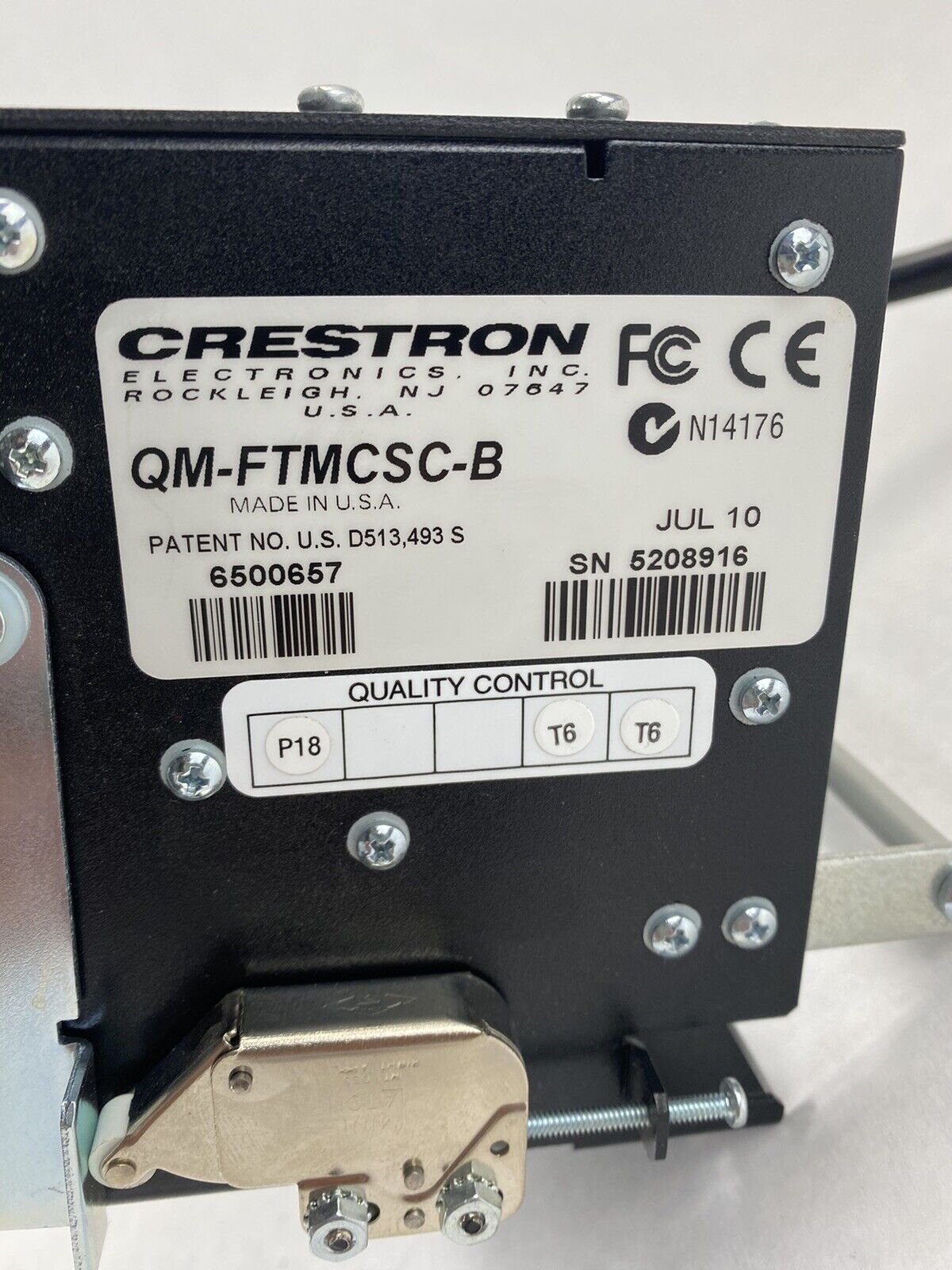 Crestron QM-FTMCSC-B Quick Media Flip Top For Parts or Repair