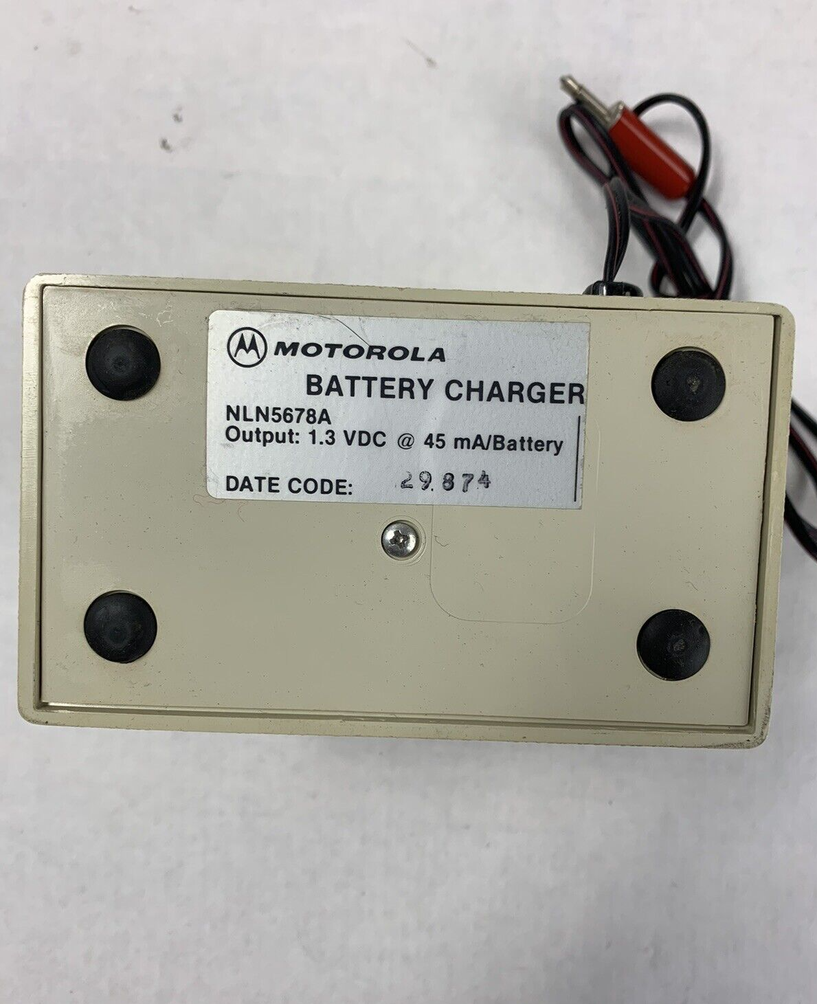 Motorola NLN5678A Battery Charger  and AC Adapter 120V 60Hz 4W