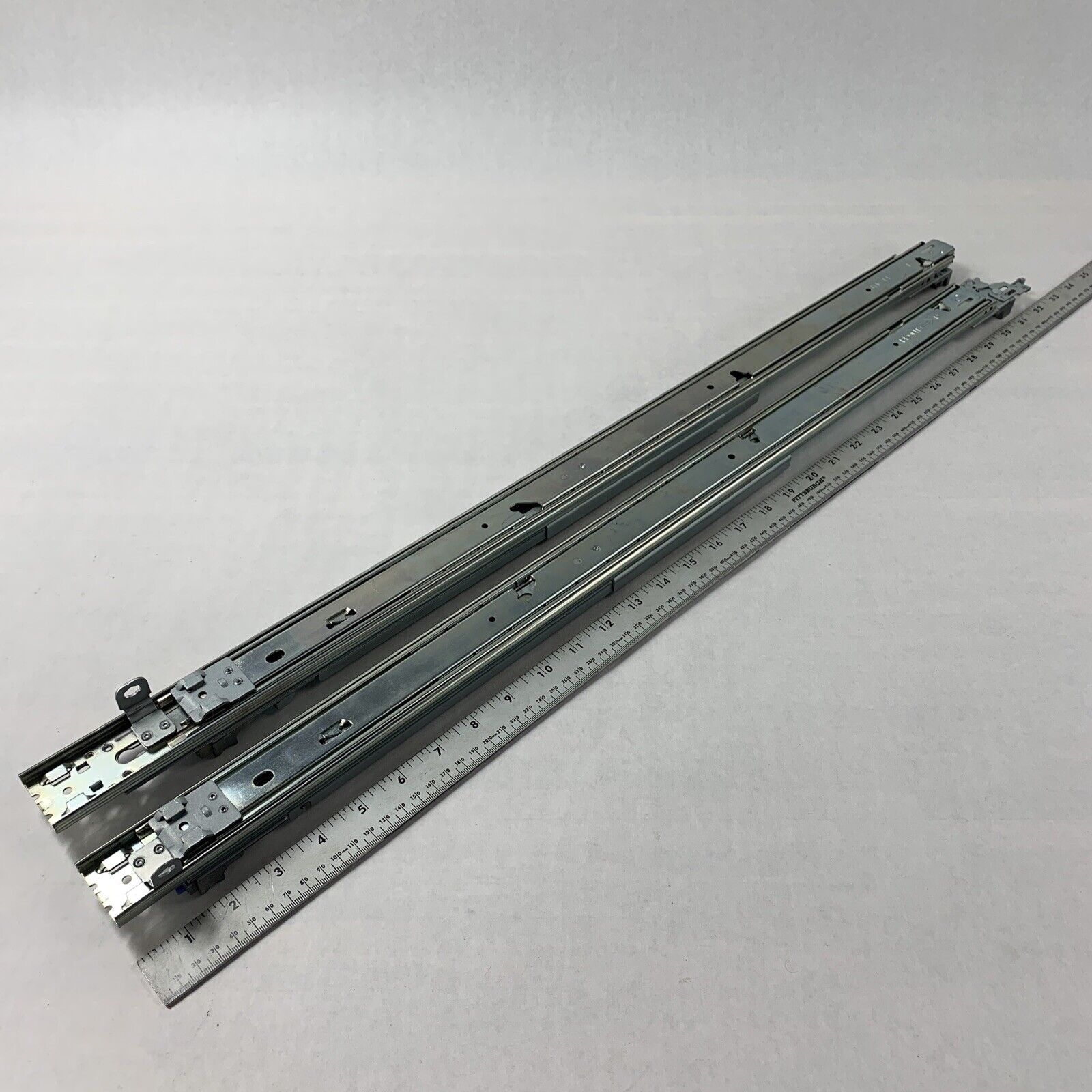 IBM X3650 M2 M3 Server Rack Mount Rails 46C4161 Left & Right