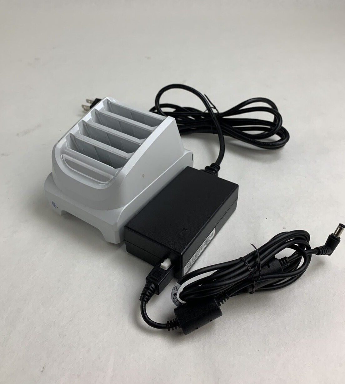 Zebra Sharecradle-01 4-Slot Battery Charger SAC-TC51-HC4SC1-01 w/ Power Supply