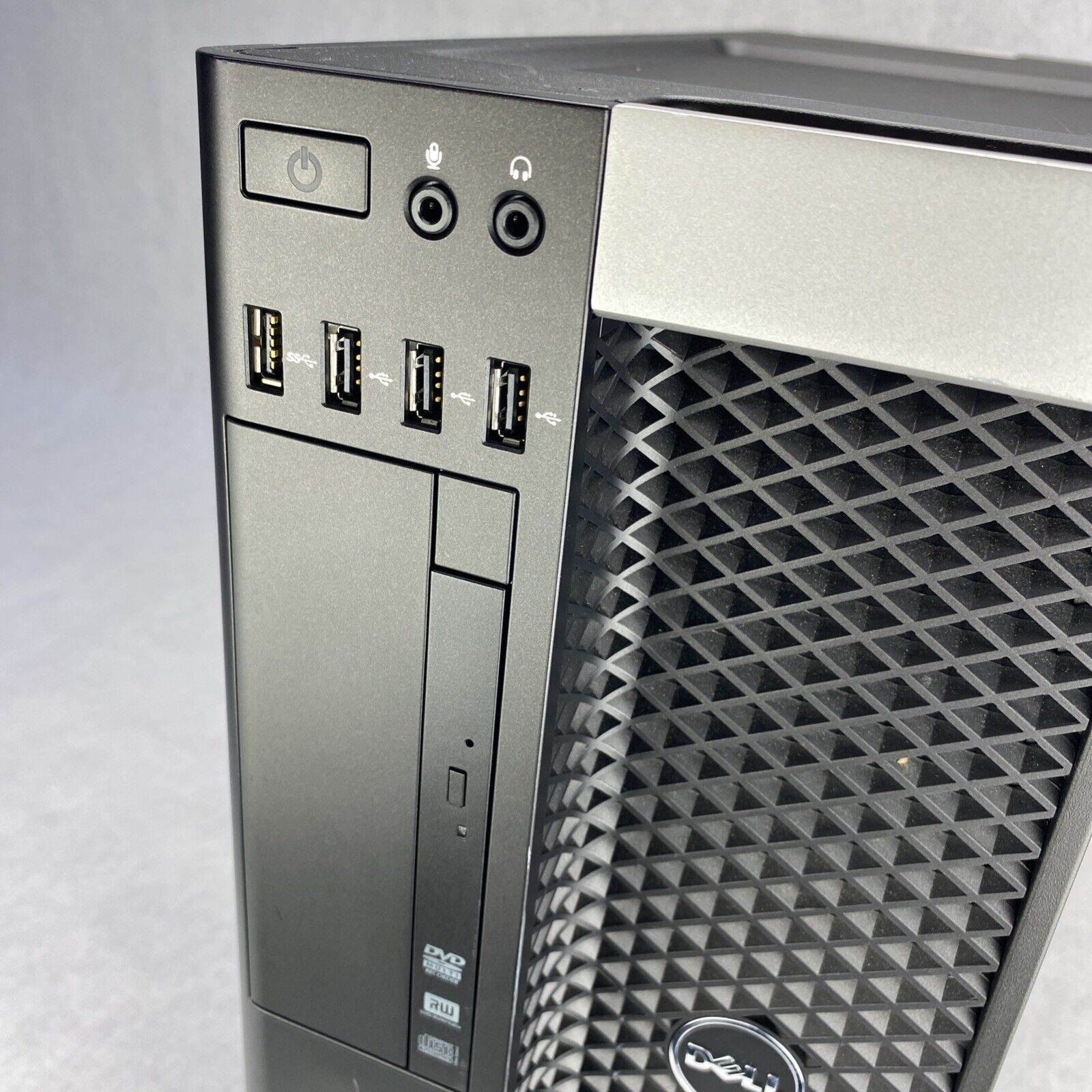 Dell Precision Tower 5810 Intel Xeon E5-1603 v3 2.80GHz 8GB RAM No HDD No OS