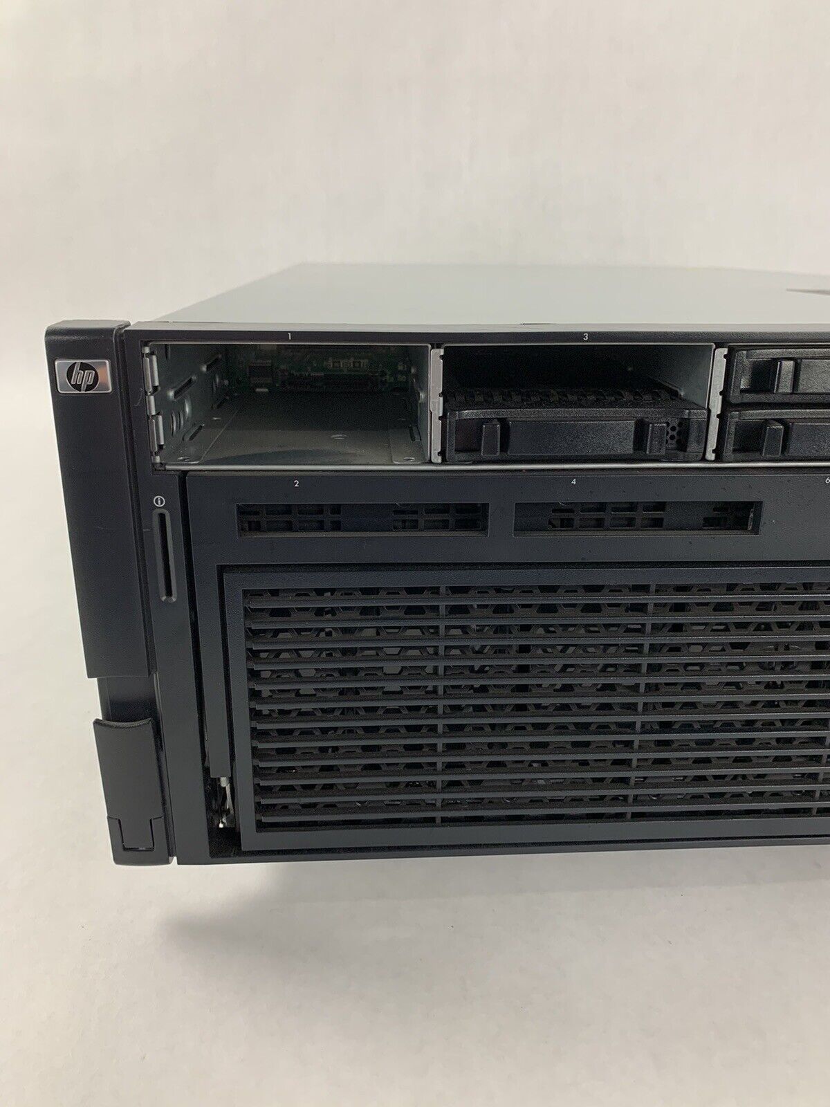 HP Proliant DL580 G7 2x Xeon E7-8867L 2.13 GHz 96 GB RAM No OS NO HDD