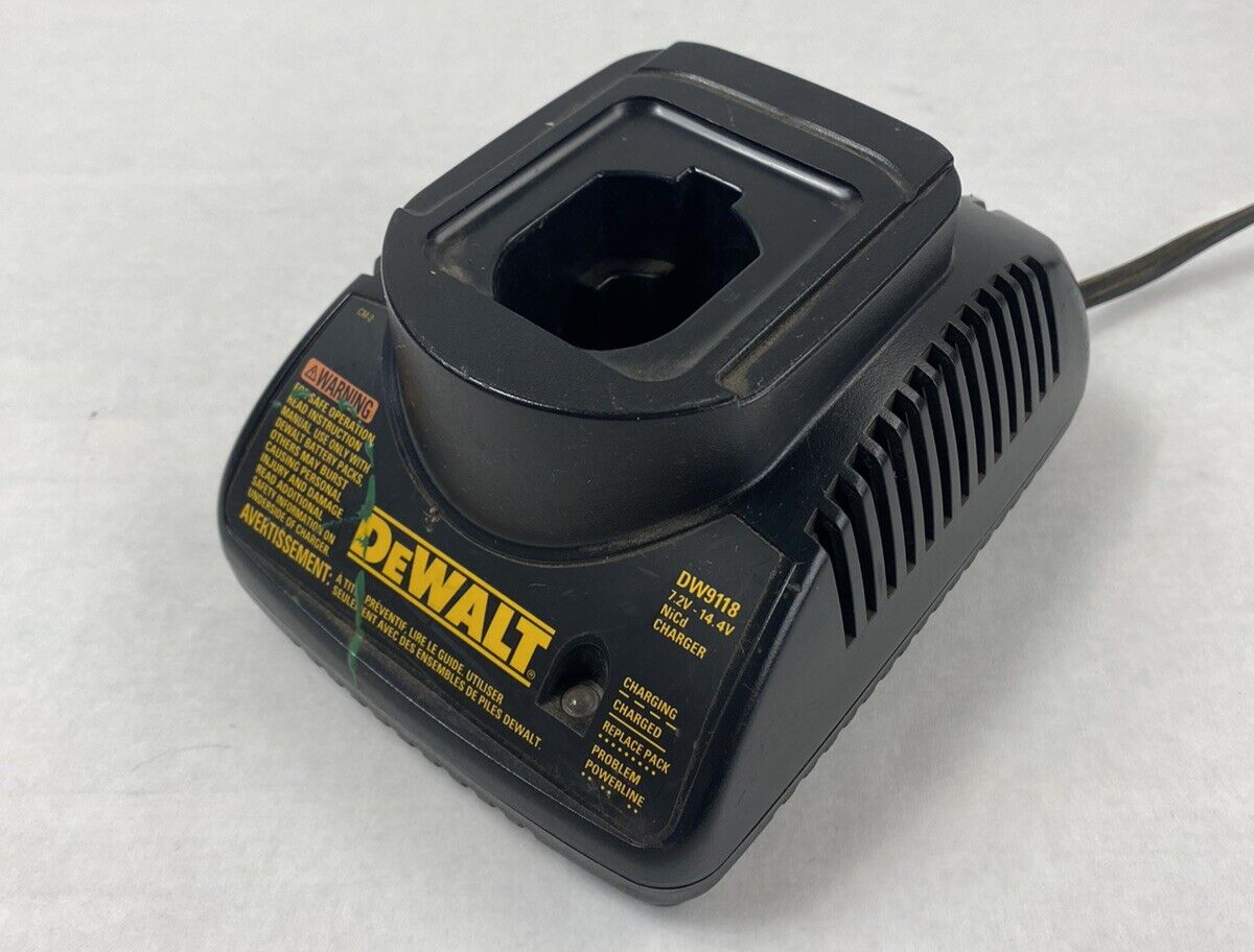 Lot of 2 Dewalt DW9118 Ni-Cd 7.2v-14.4v Battery Charger Tested