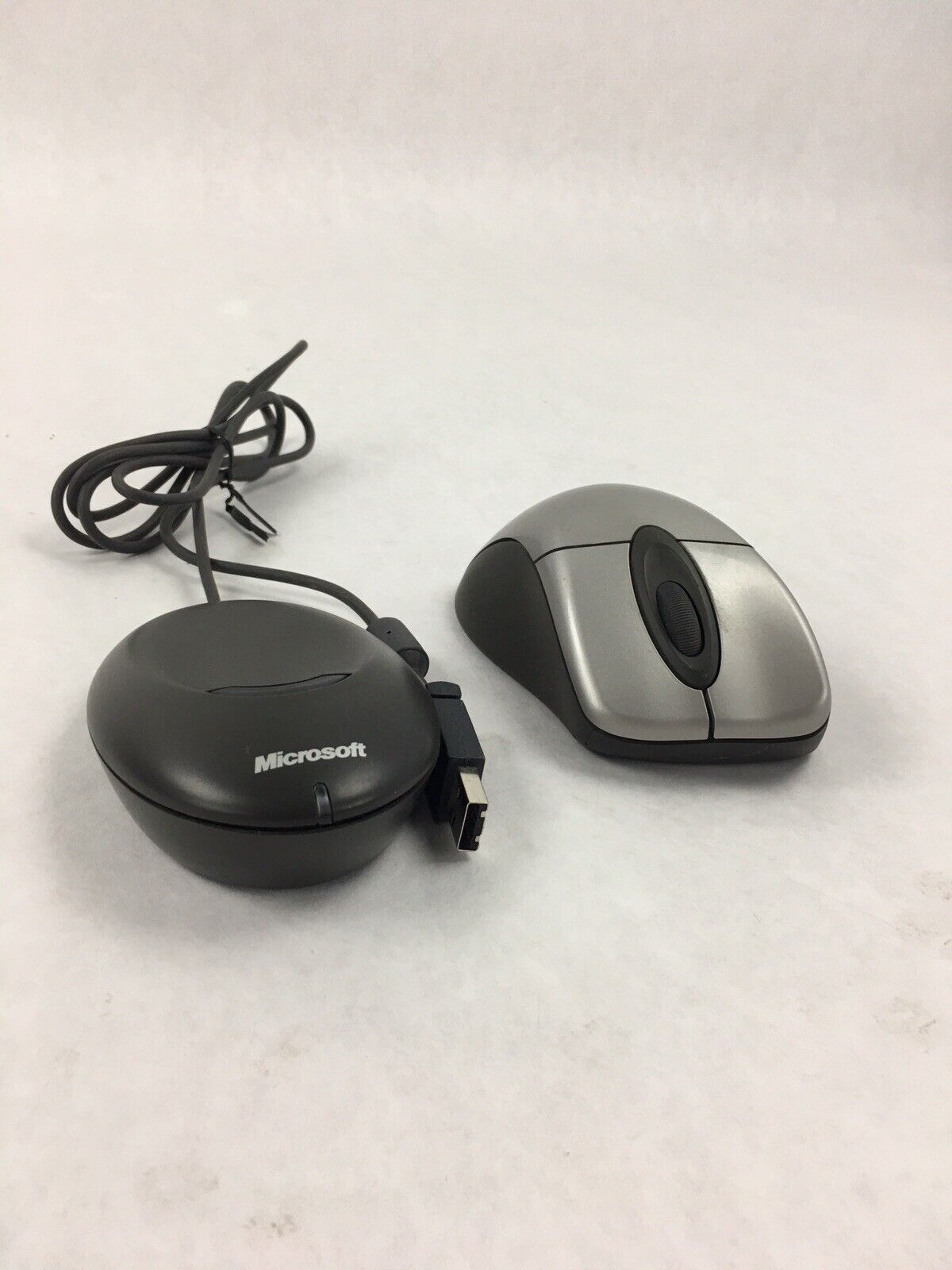 Microsoft Wireless Mouse X08-12616  W/ Receiver