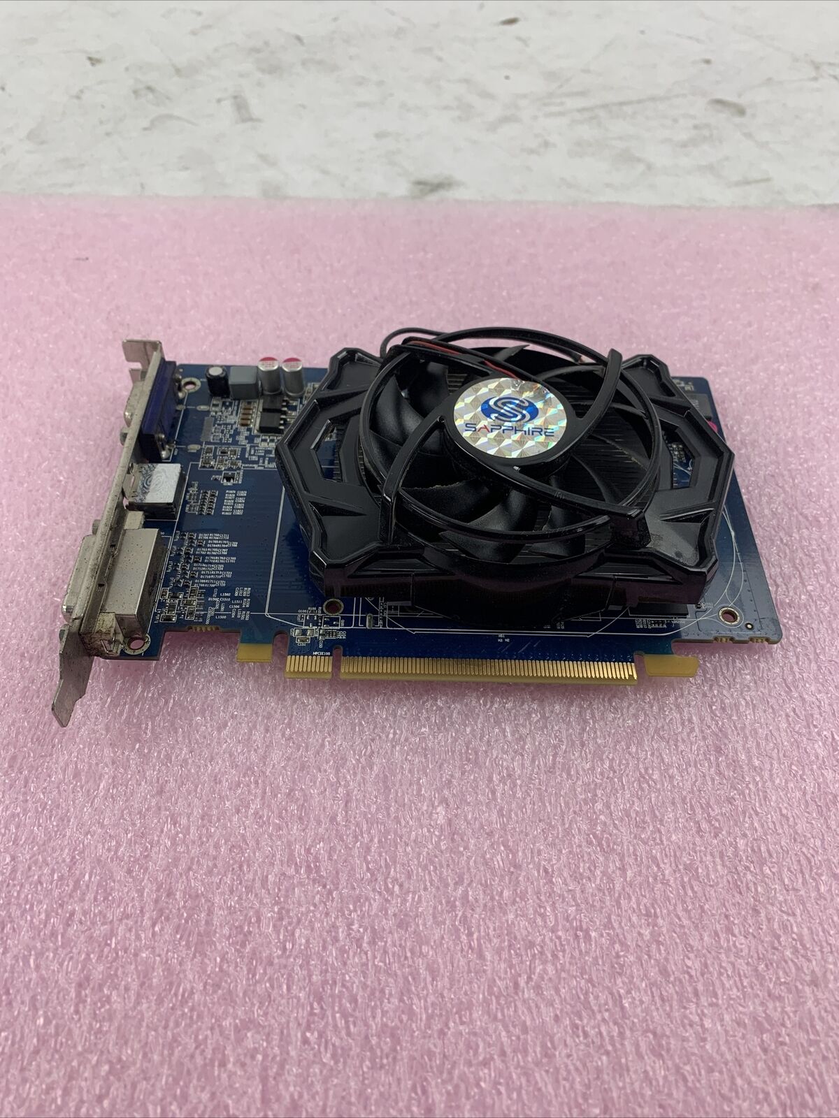 Sapphire HD5670 GDDR5 PCI-E HDMI/DVI/VGA Gprahics Card