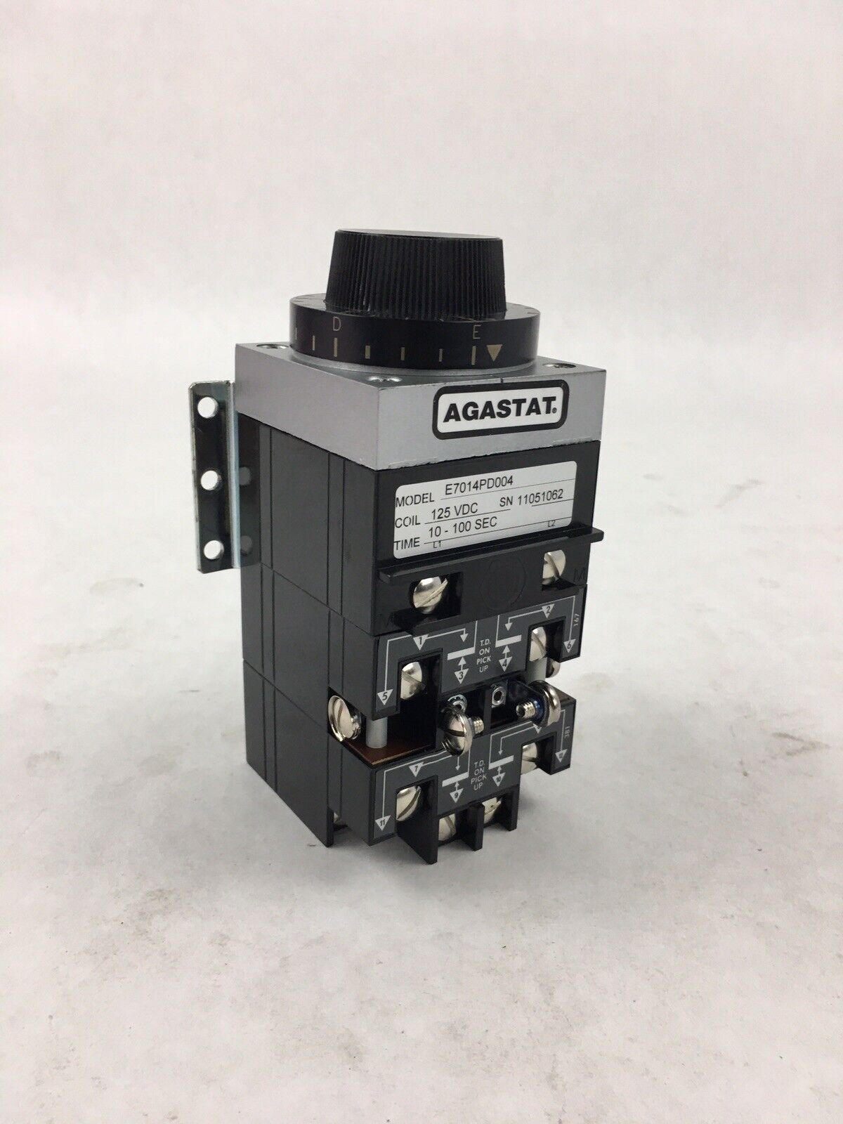 Tyco E7014PD004 Agastat 4 pole timing relay