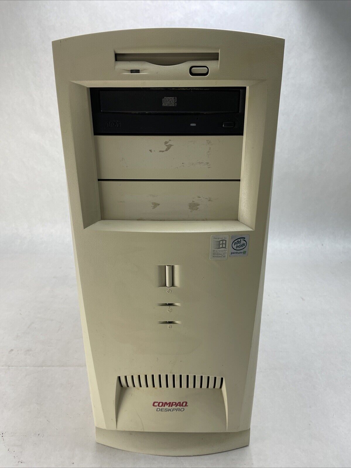 Compaq DeskPro P550 MT Intel Pentium III 550MHz 384MB RAM No HDD No OS