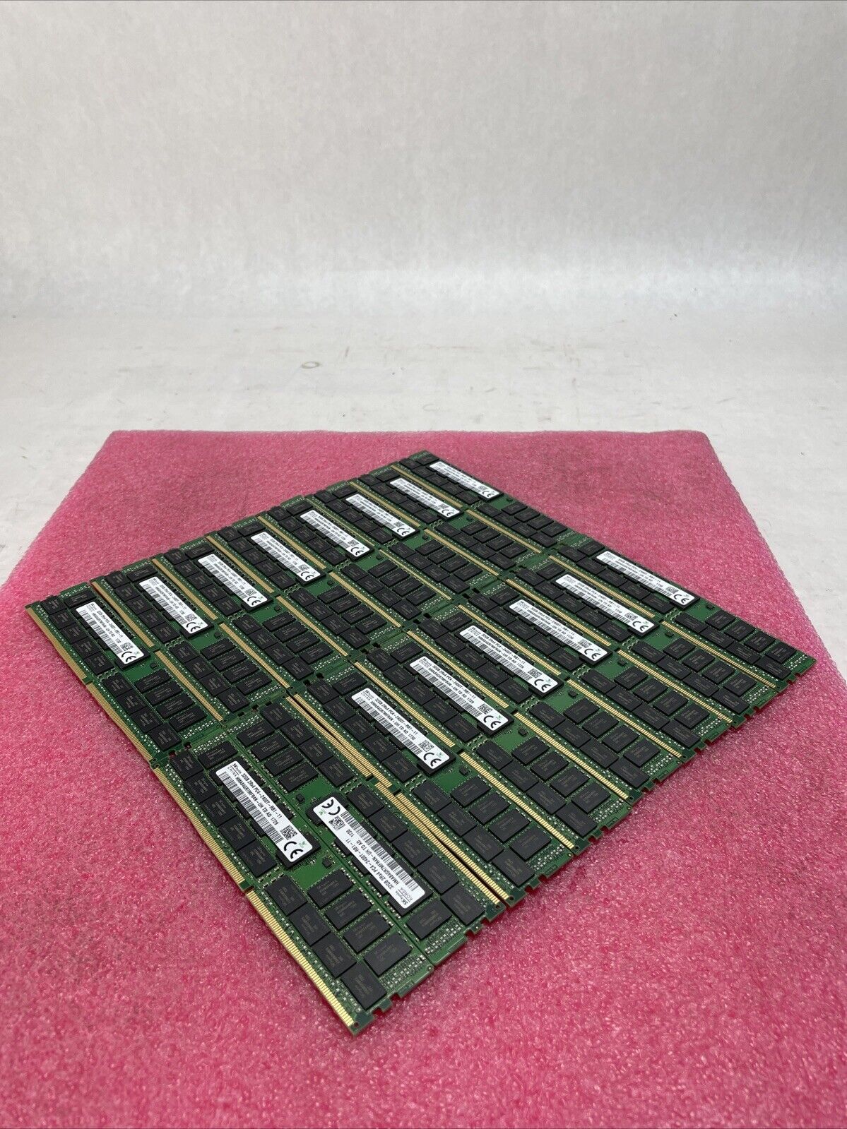 SK Hynix 32GB 2Rx4 PC4-2400T-RB1-11 HMA8GR7MFR4N Lot of 16