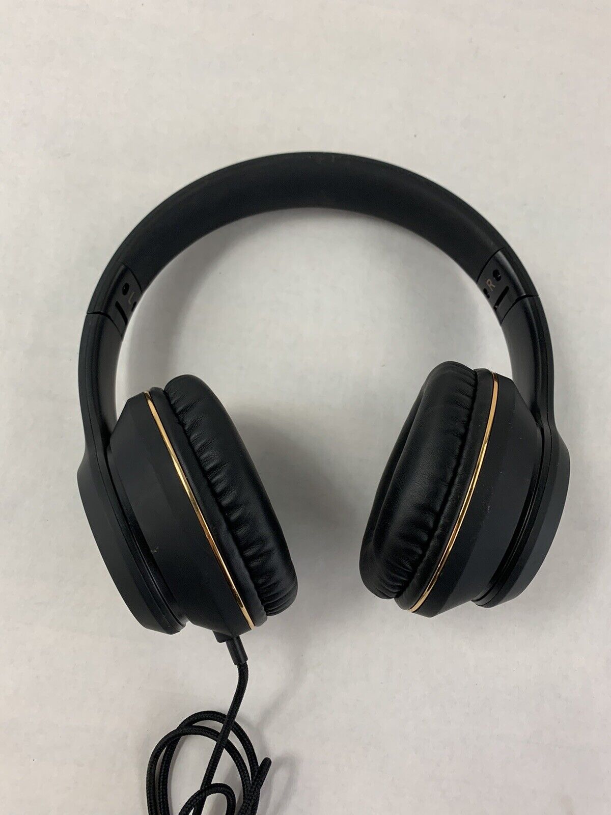 Rorsou R8 Wired Headphones with Microphone Used