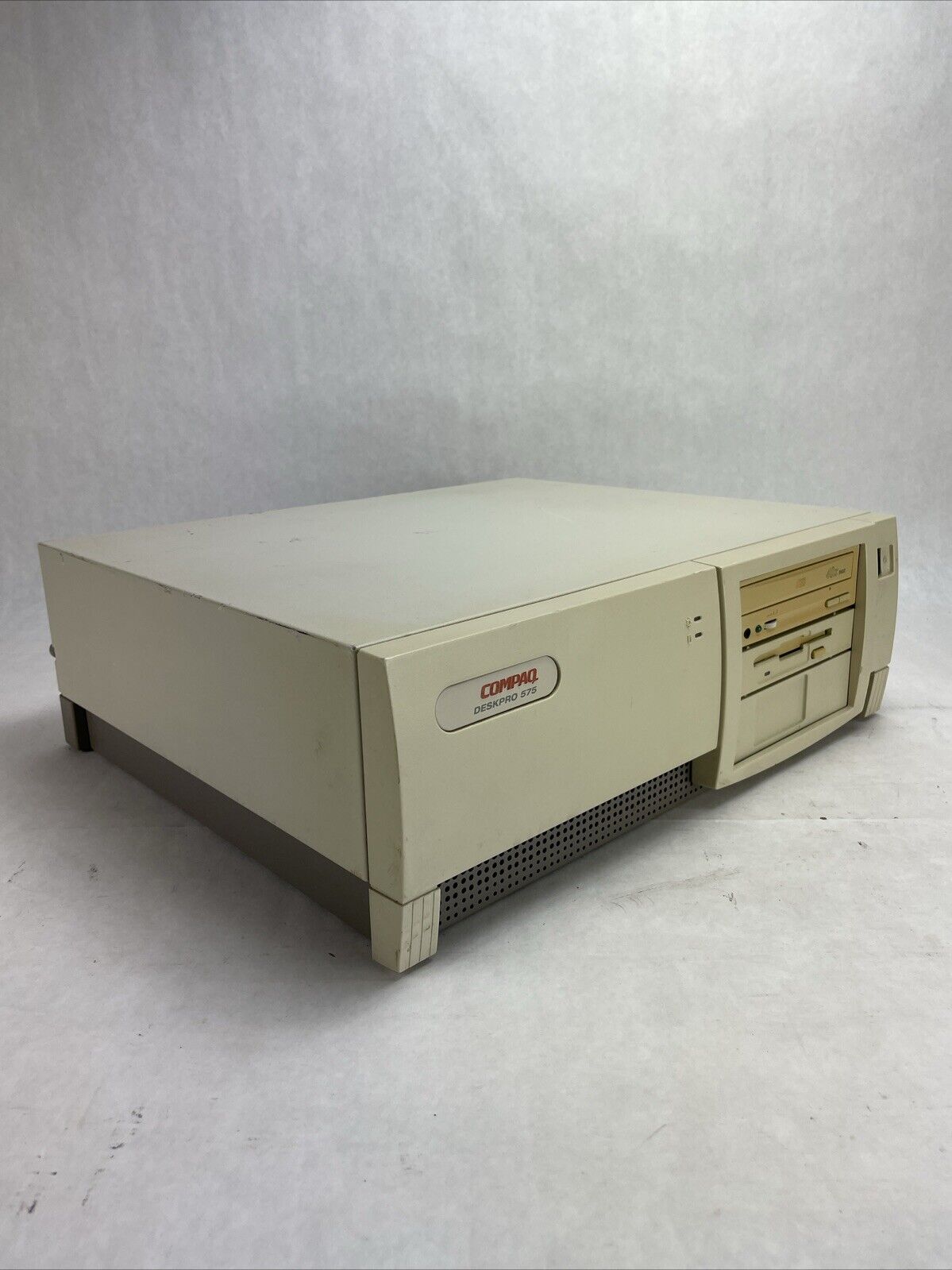 Compaq DeskPro 575 DT IDT Win CHIP 2-3D 200MHz 32MB RAM No HDD No OS