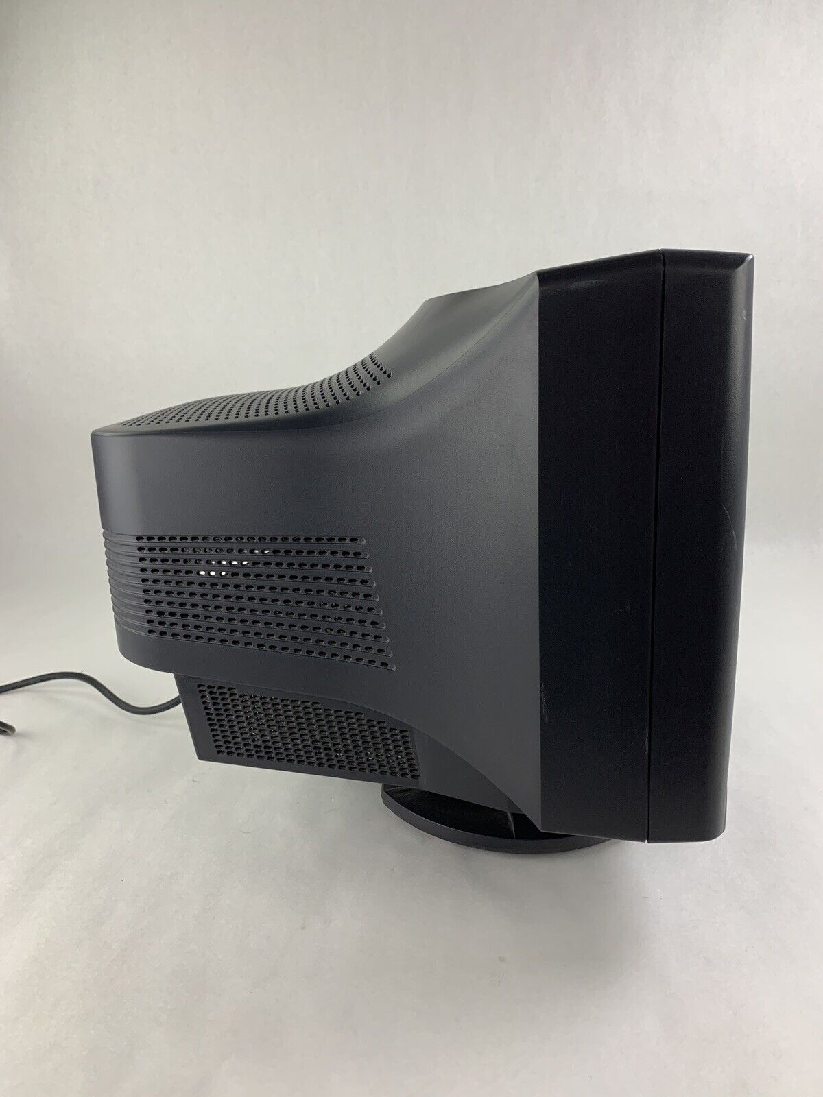 Dell M782 08G157 16" Flat CRT Color VGA Computer Monitor  Retro Gaming Grade B