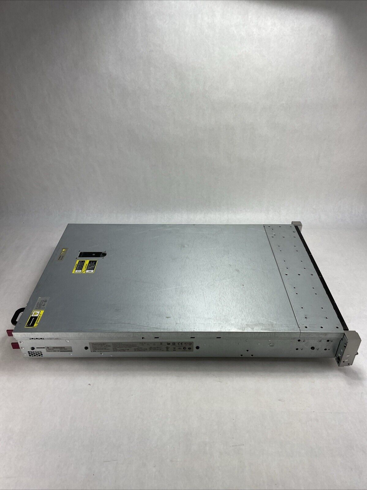 HP Proliant DL380P Gen8 Server 2x Intel E5-2609 2.4GHz 32GB RAM No HDD No OS