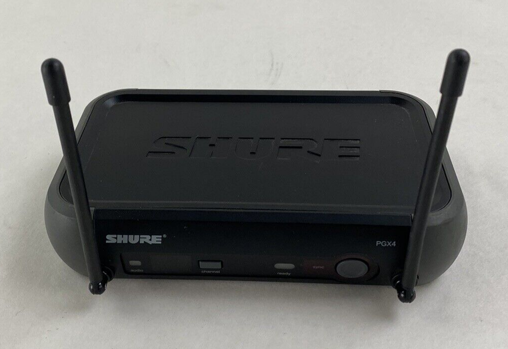 Shure PGX4 Wireless Receiver H6 524-542 MHz For Parts or Repair