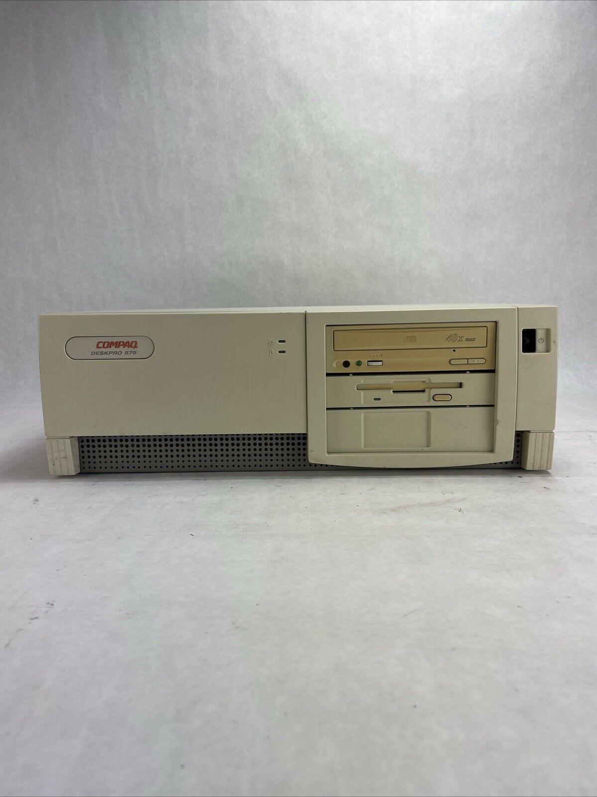 Compaq DeskPro 575 DT IDT Win CHIP 2-3D 200MHz 32MB RAM No HDD No OS